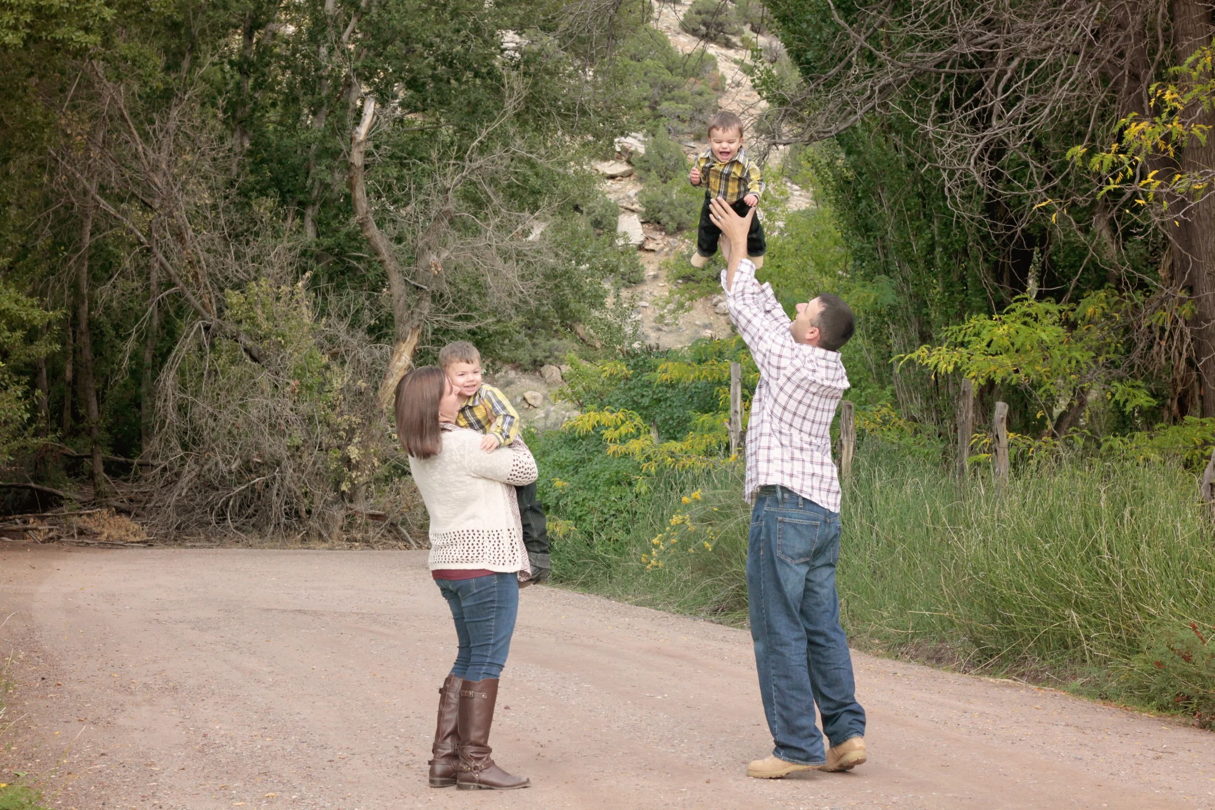 What to Wear for Family Photos: A Photographer’s Styling Guide