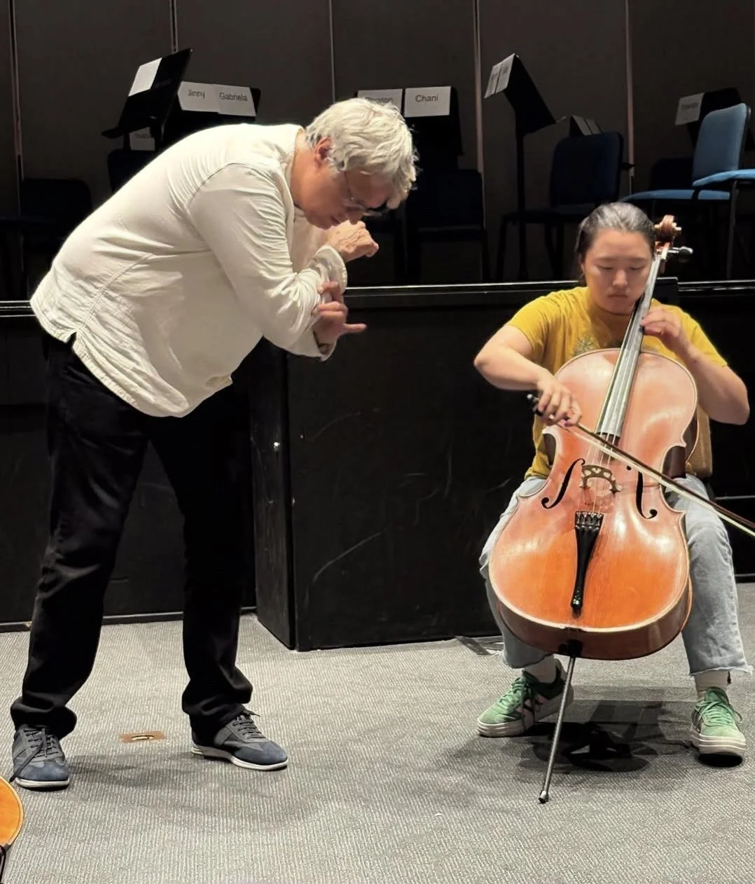 Suleiman MC Jinny Close Up.jpg