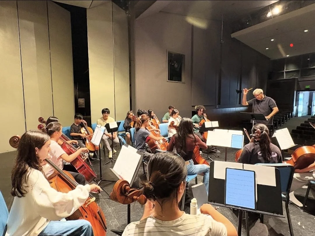 Suleiman Conducting front side right.jpg