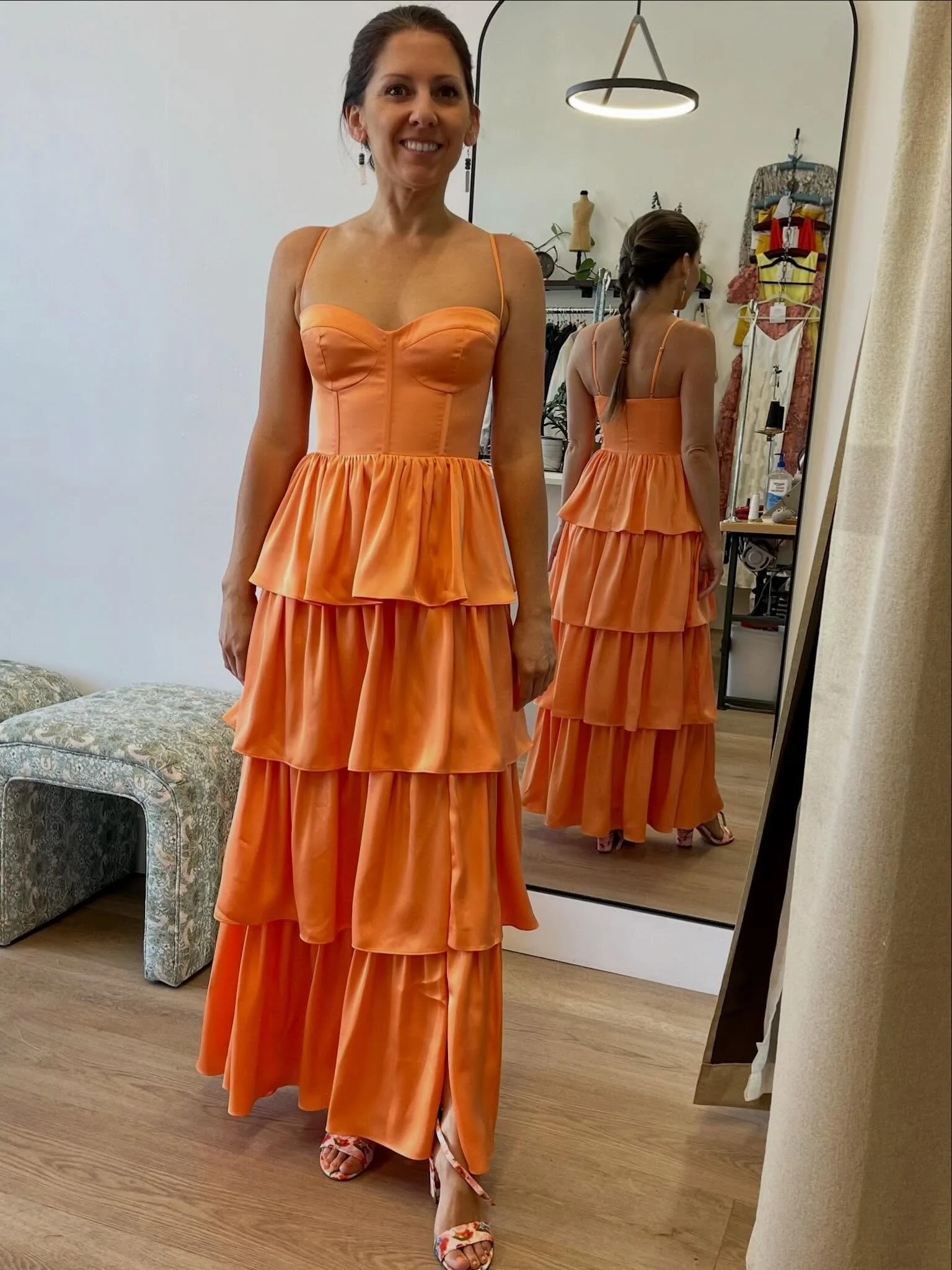 Beautiful dresses hemmed at Thread Theory in May! 👗✂️

No matter the style, we can alter your dress to the perfect length. 

#bayareatailor #mountainviewalterations #dresshemming