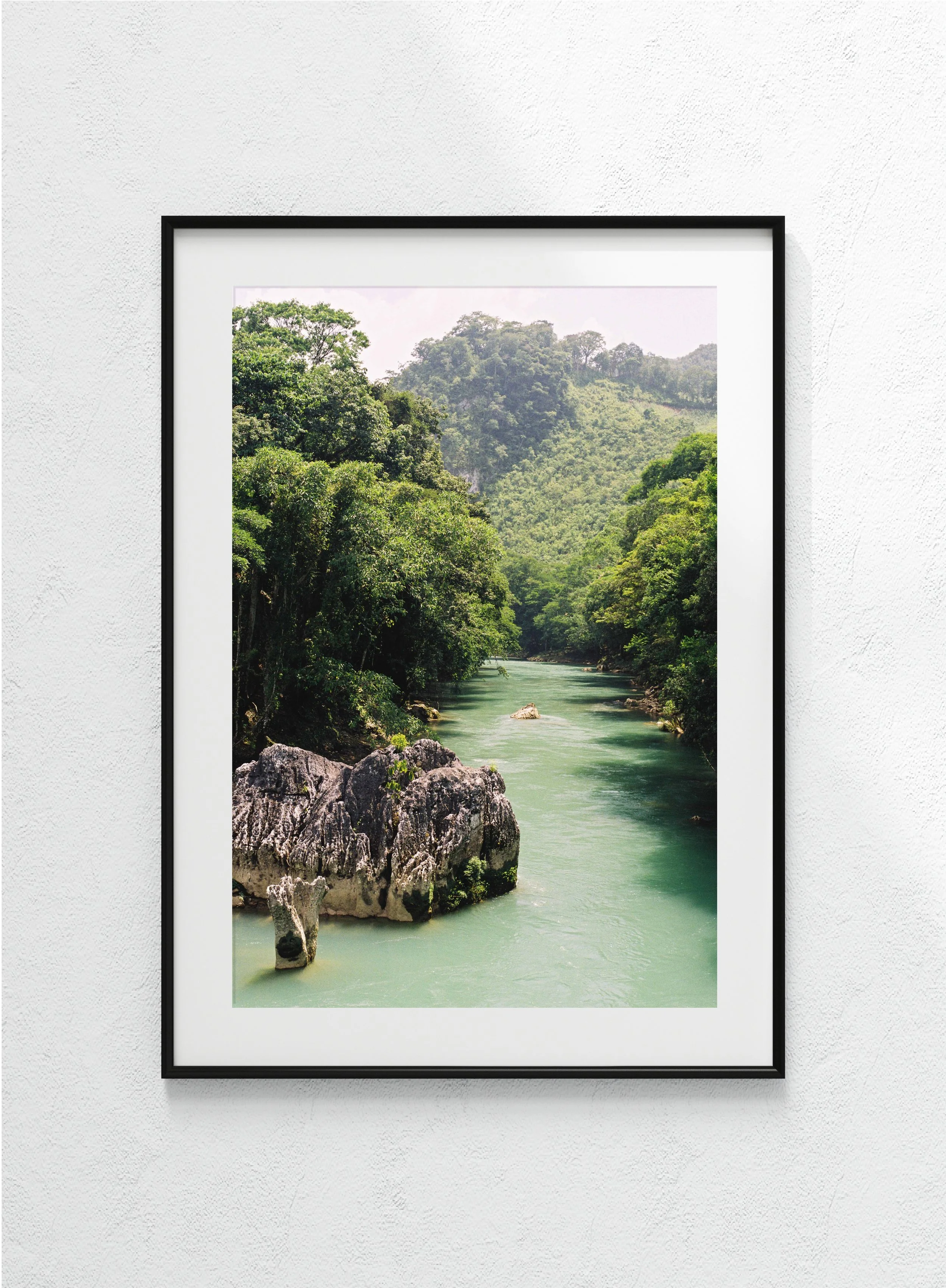Semuc Champey - black, matt.jpg