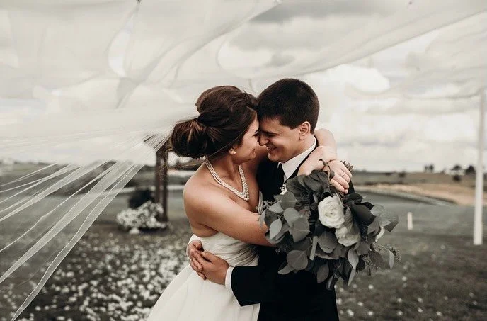 Elegant low bun + pure love = wedding day perfection 🤍
Loved styling this classic bridal look for my gorgeous bride &mdash; the perfect blend of soft, romantic, and timeless. Auckland brides-to-be, let&rsquo;s create your unforgettable romantic wedd