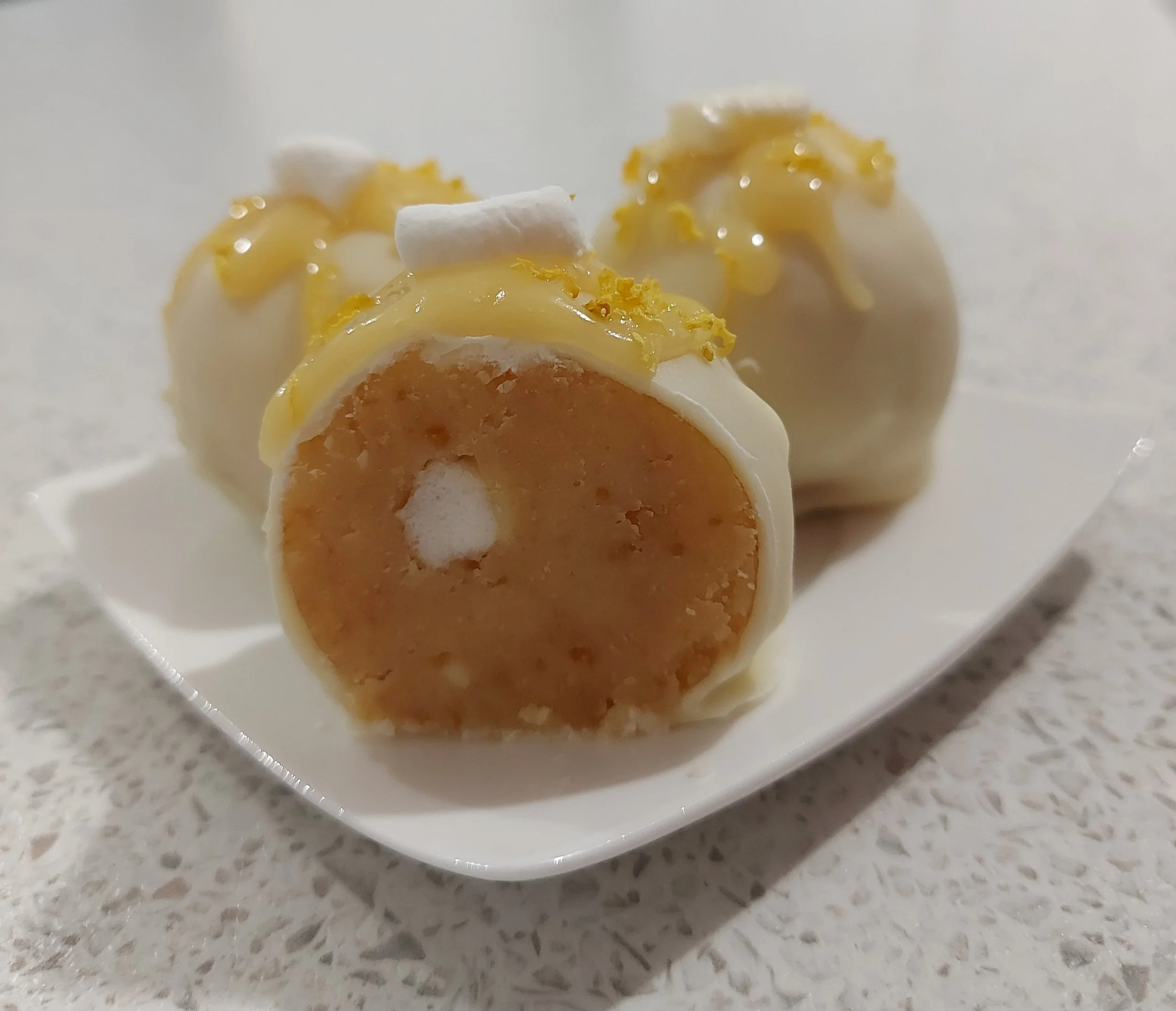 Lemon Meringue Truffles (24)