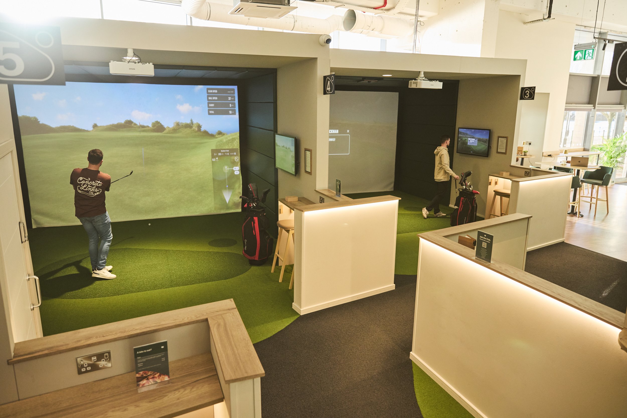 7 bay indoor golf club