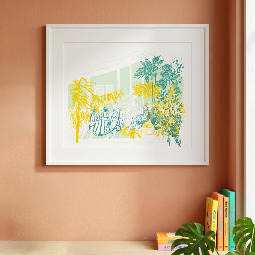 Firefly_Tee+ta%CC%88sta%CC%88+taulusta+myyntikuvat+verkkokauppaan+mockup+tyylilla%CC%88.png