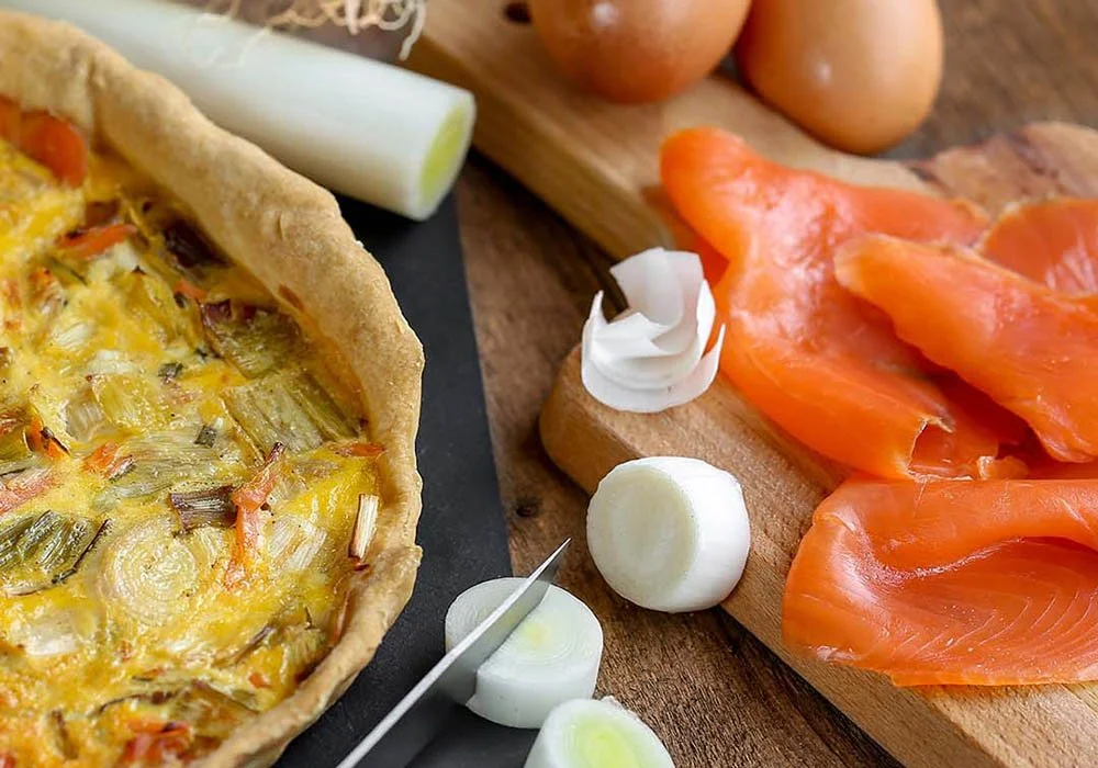 Pastís de porros i salmó, perfecte per a dies sense carn