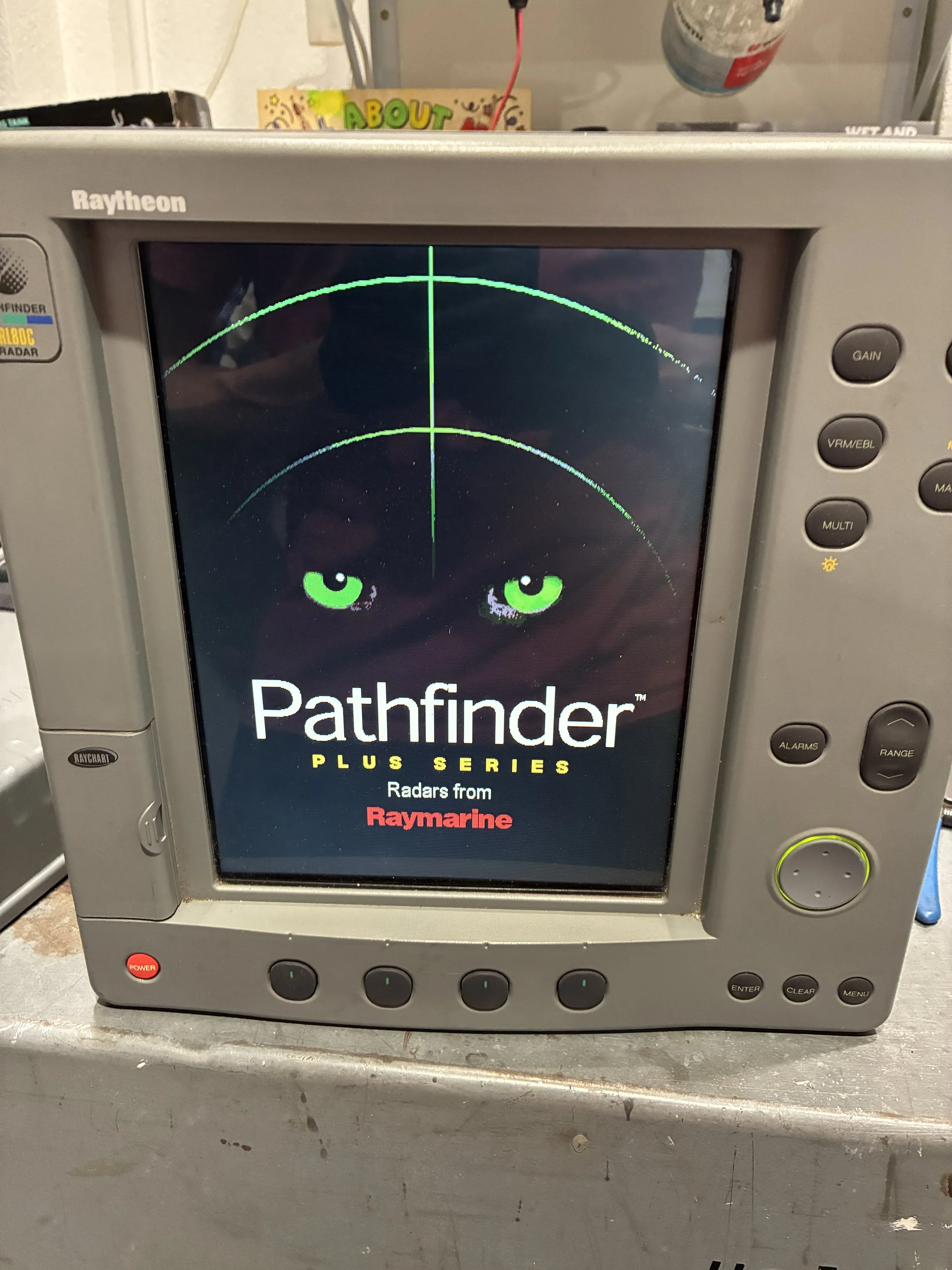 Raytheon RL80C radar.JPG