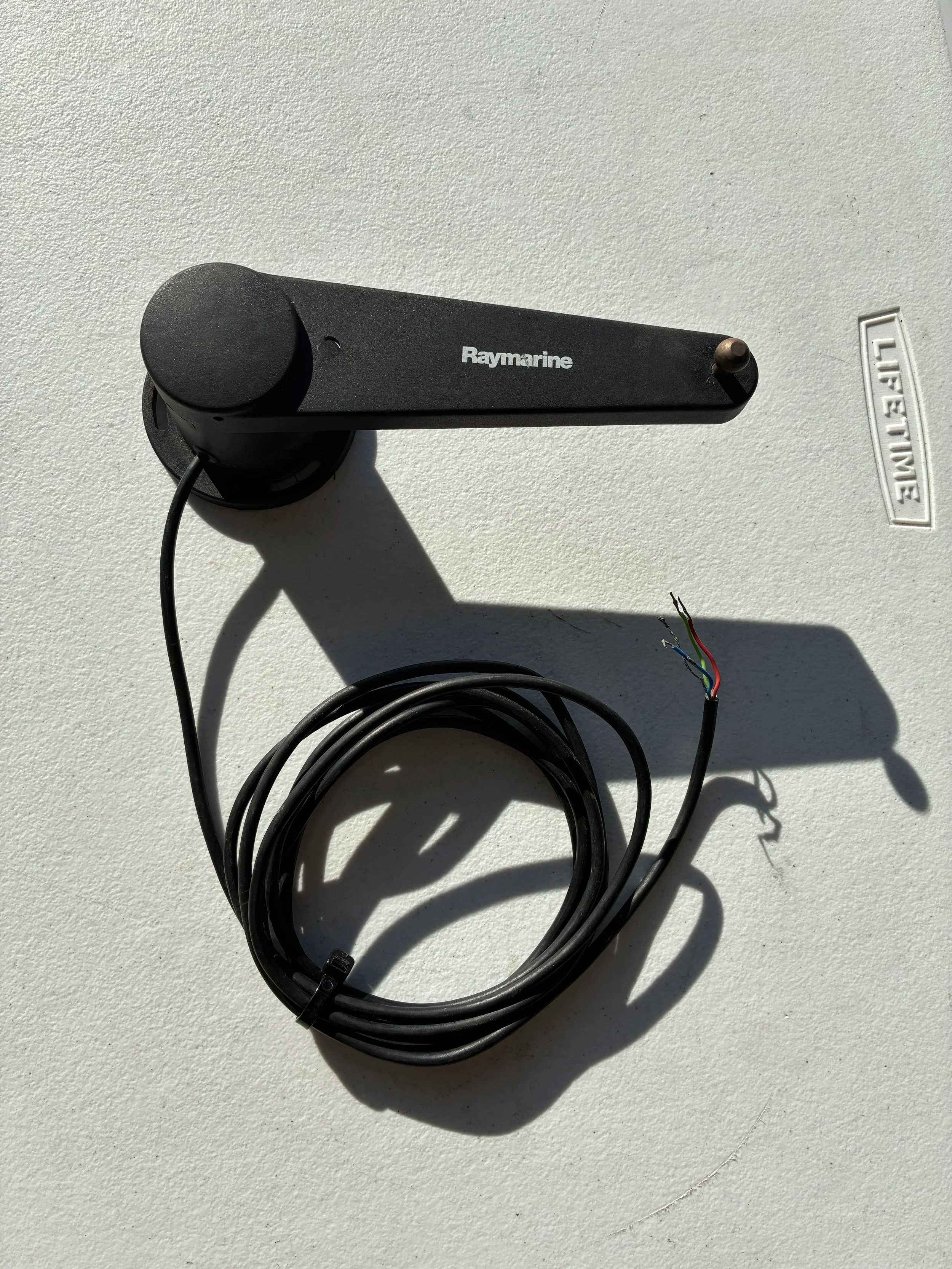 Raymarine Rudder Reference Sender – Accurate Rudder Angle Sensor for Autopilots