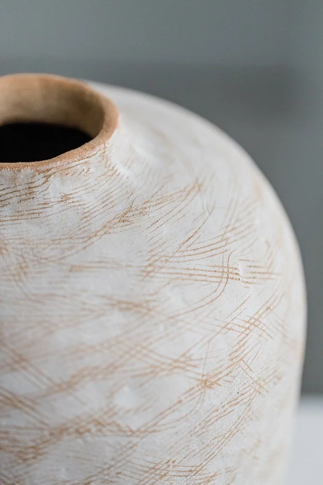 Keramiikkavaasi / ceramic vessel, kivitavarasavi