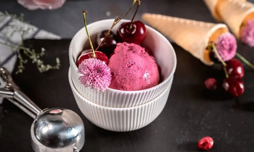 Helado sin gluten de cerezas y yogur