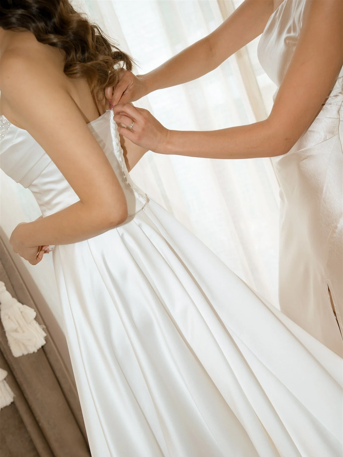 Erica having her bridal moment

Shot for the lovely @alixduboisphotography