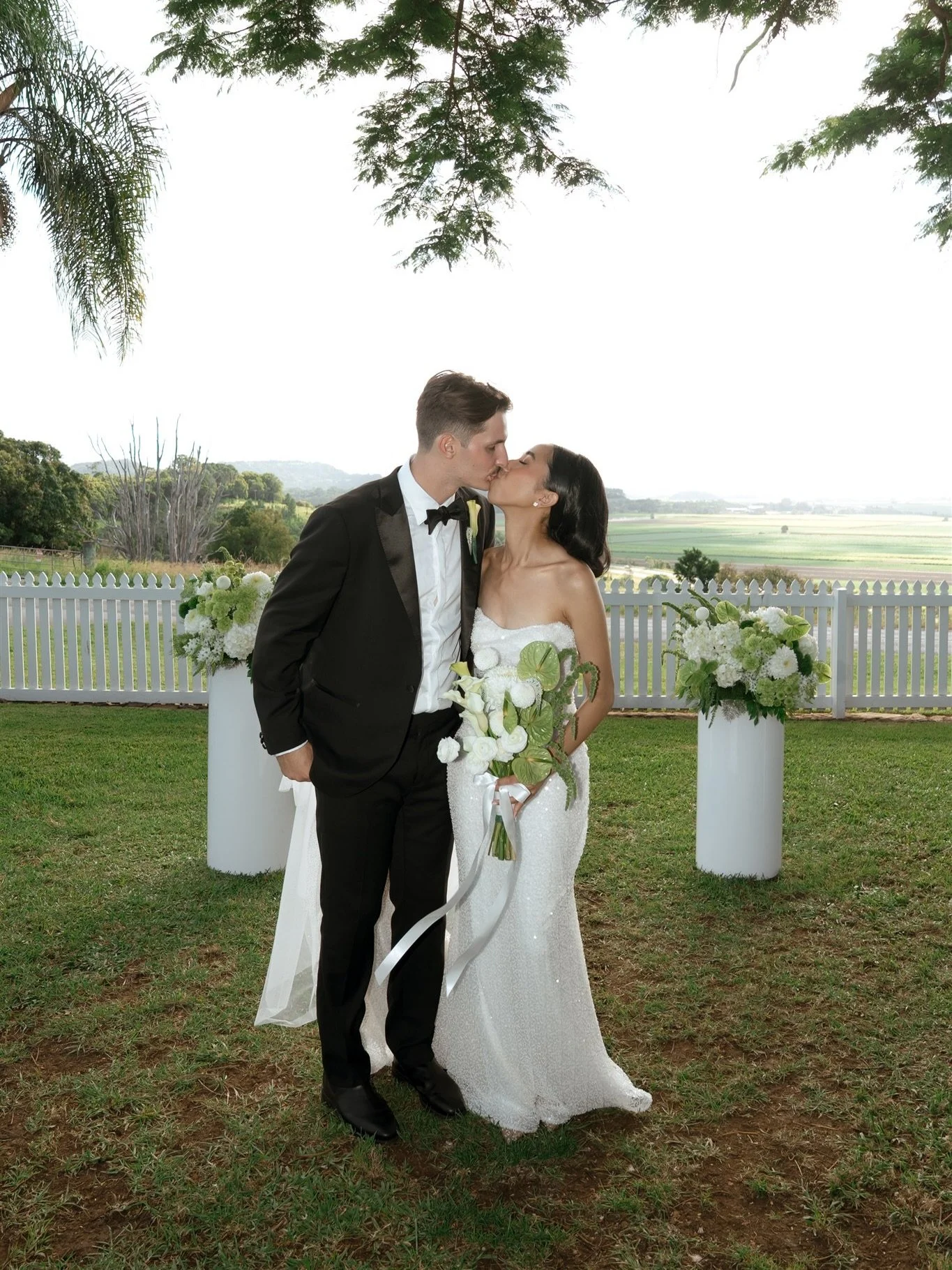 Will never get over Sharon &amp; Carters day&hellip;

Bride &amp; Groom @sharonpearson__  @carterpearson_ 
Venue @botanica_plantationhouse 
Photographer @renue.studio 
Florist @jacintaroseflorals 
Make up @makeupbymadi_ 
Hair Stylist @blowlaundry 
Co