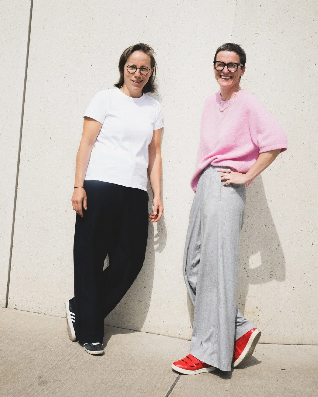 Das Duo, das NNVN so Nice macht. ❤️ Inke (li) und Christina (re) sind die Gr&uuml;nderinnen von Nice Nice Very Nice. 

Wir haben uns schon vor Jahren bei einem @ladieswinedesign_nuremberg Event kennengelernt, den Christina gehostet hat. Bei dem Event