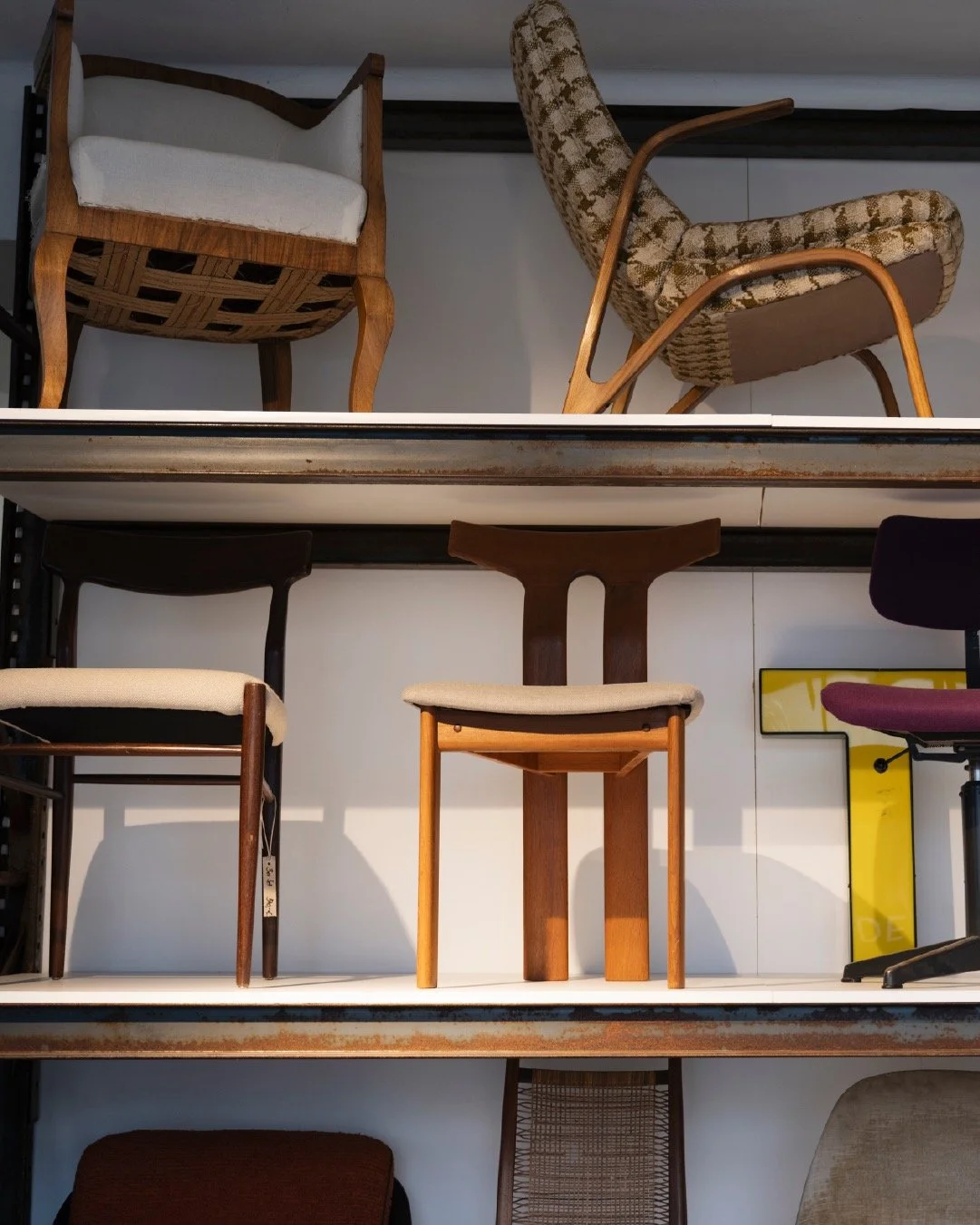 Polstern, reparieren und wertsch&auml;tzen.

Ist etwas, das Inke bei ihrer @Besitzbar seit Jahren tut. NNVN tritt nicht nur an, um euch nice R&auml;ume zu gestalten - wo immer m&ouml;glich, wollen wir dabei auch nachhaltig agieren. Bei unseren Entw&u