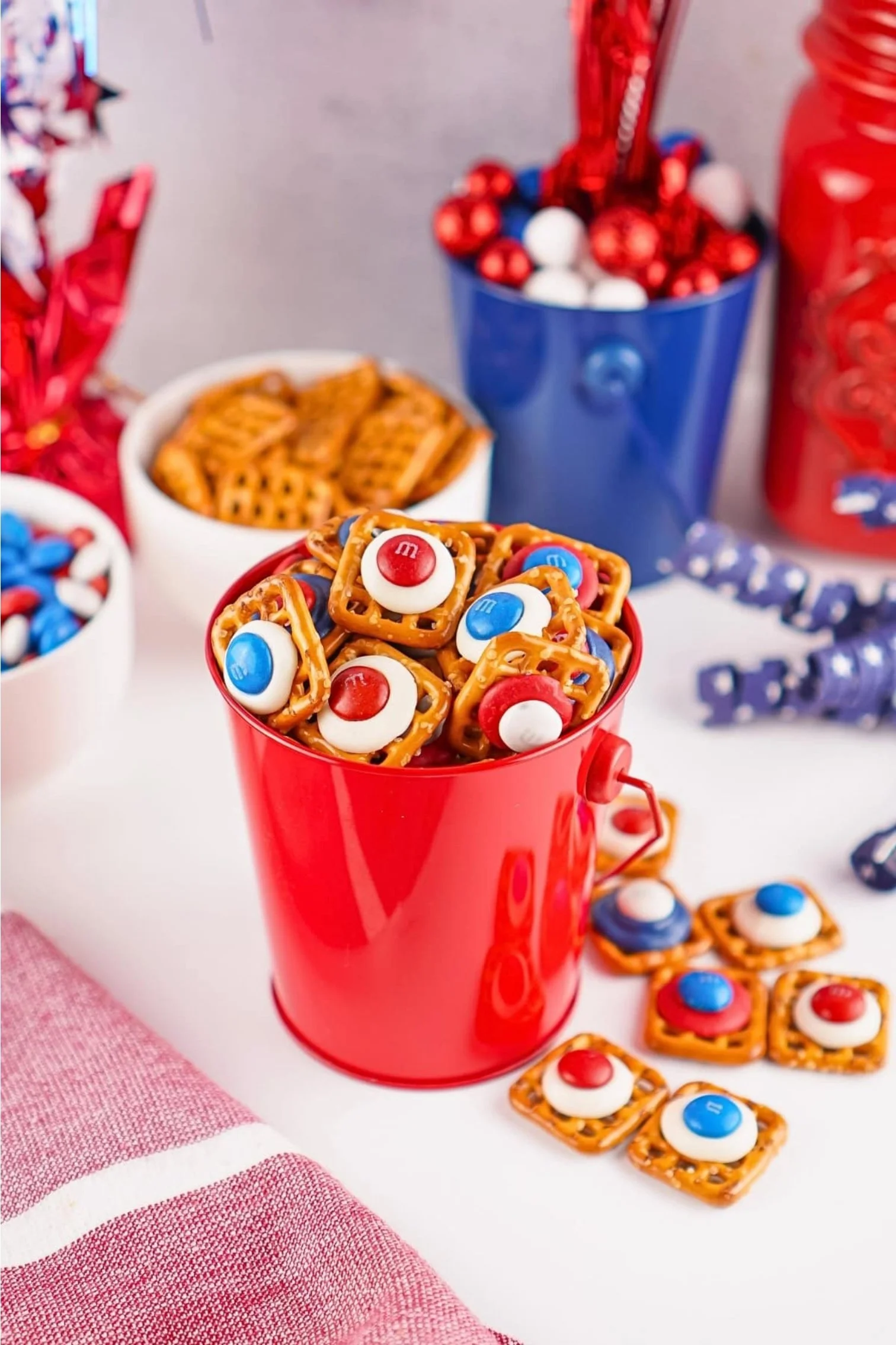 4th of July Pretzel and M&M Treats