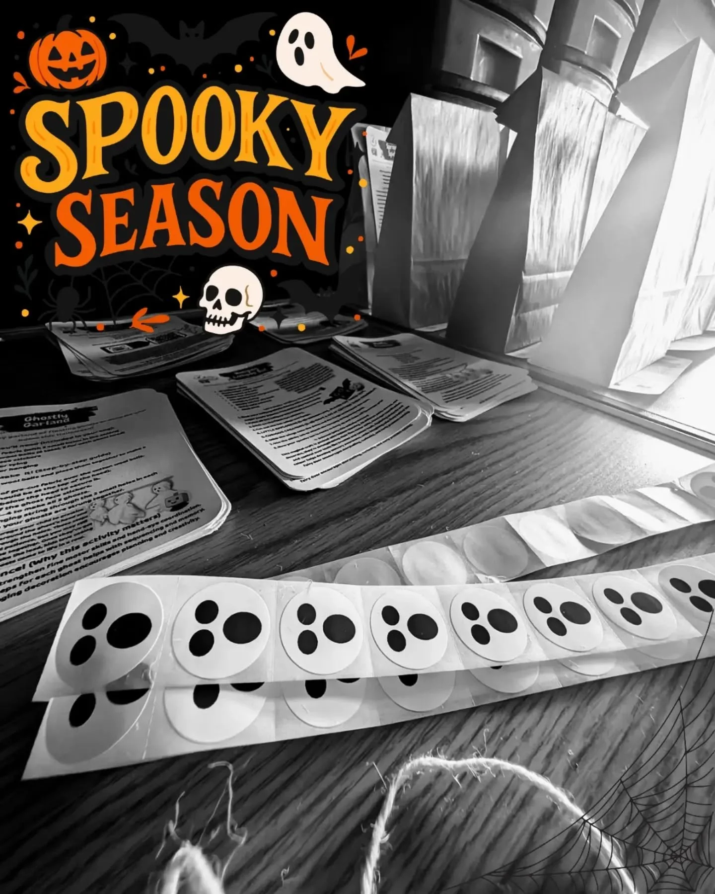 🎃👻 Spooky Season is here… and so are the October Busy Boxes! Shipping from today, each box is filled with magical Halloween fun to spark creativity and imagination.
Perfect for ages 1–6, these award-winning boxes spark imagination, sc