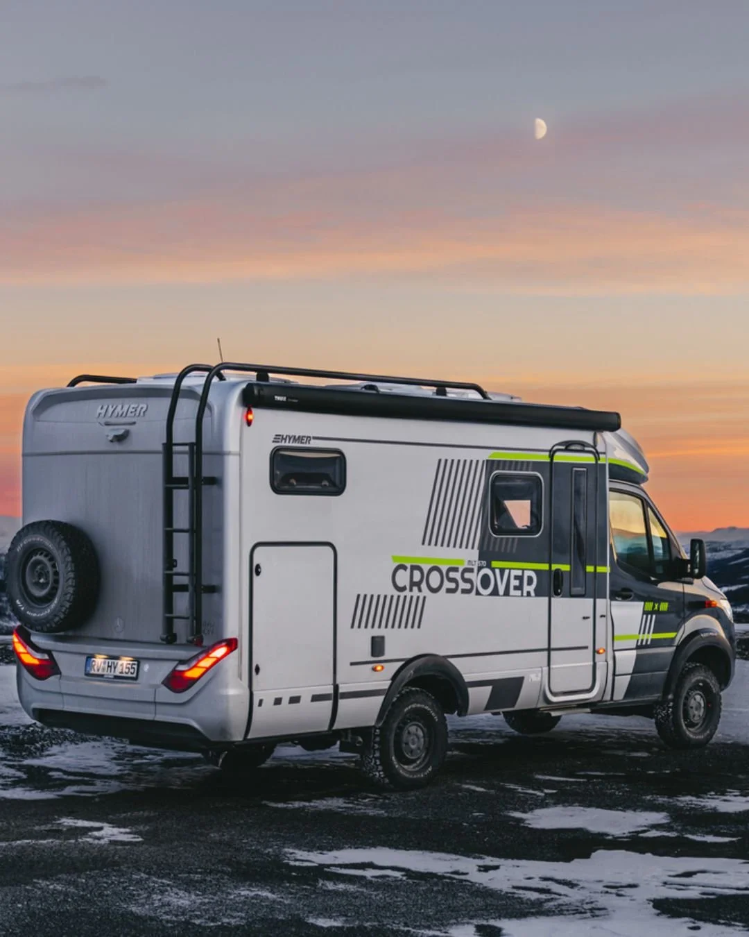 Stilvoll reisen, wo immer der Weg dich hinf&uuml;hrt &ndash; der HYMER ML-T CrossOver macht es m&ouml;glich. 💫🚐 

Welches Reiseziel steht als n&auml;chstes auf deiner Liste? 
Teile es in den Kommentaren und entdecke unsere HYMER Modelle live vor Or