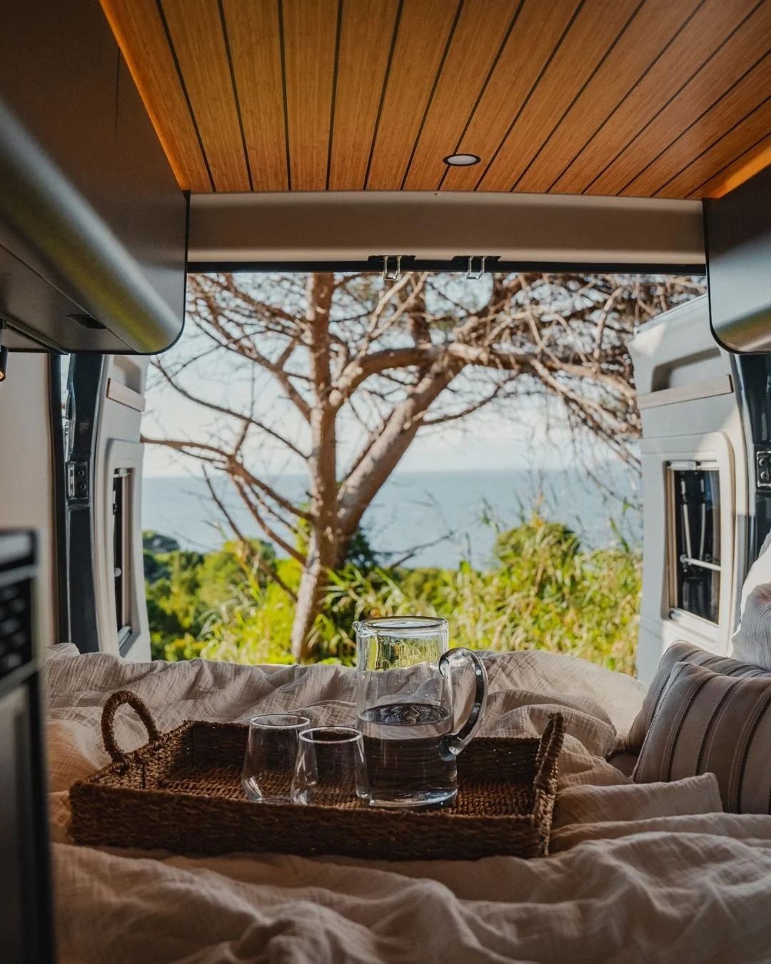 Der Hymer Redwood bietet drei Ausstattungslinien: Sport, Trail, Explorer. 

F&uuml;r alle, die flexibel, autark oder designorientiert reisen wollen.

#Hymer #HymerRedwood #Vanlife #CamperVan #Roadtrip #Adventure #Travel #NomadLife #VanLifeDiaries #Ho