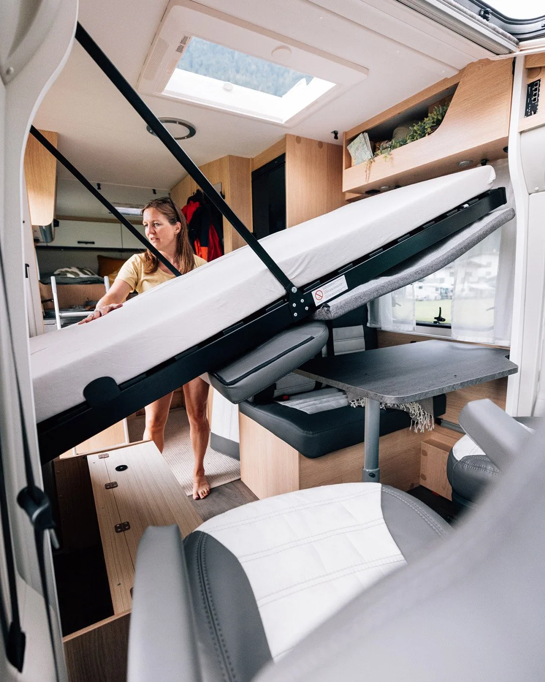 Kennst du schon den neuen Sunlight V 67 S? 🚐😎

Der erste Sunlight Van mit drei festen Schlafpl&auml;tzen &ndash;
dank innovativem Easy-Fold-System.

✔️ Dritter vollwertiger Schlafplatz
✔️ Liegefl&auml;che: 185 x 80 cm &ndash; definitiv nicht nur f&