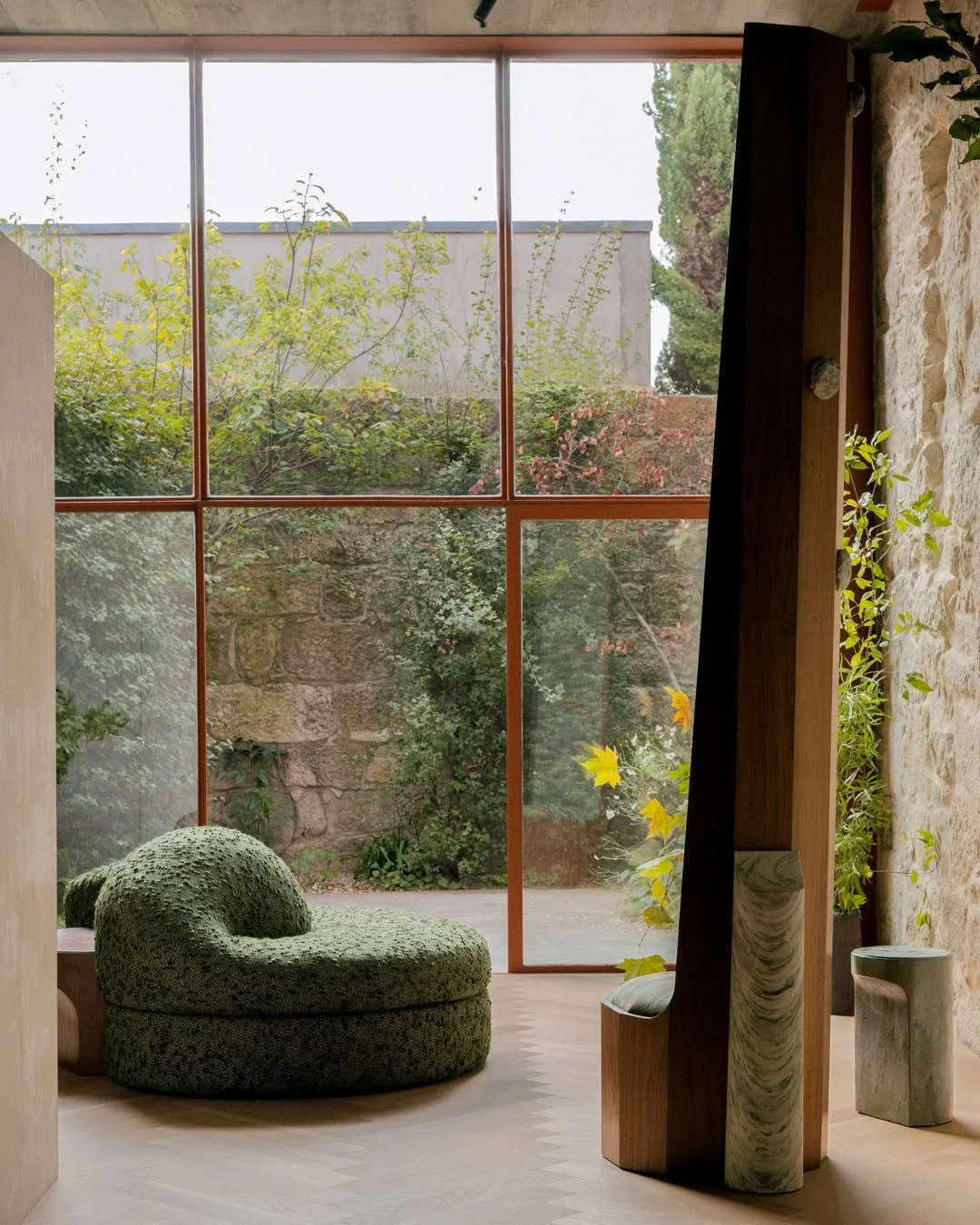 The Ensemble collection by @sam__baron and De La Espada Atelier is a tribute to nature, capturing the grandeur, textures, and tranquility of the forest floor.⁠
⁠
The limited edition series by @delaespada was born of an experimental design process ref