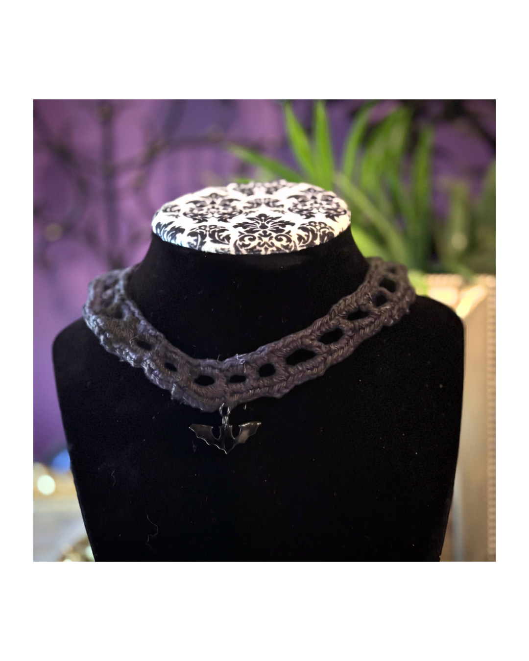 The Phantom Choker- Bat