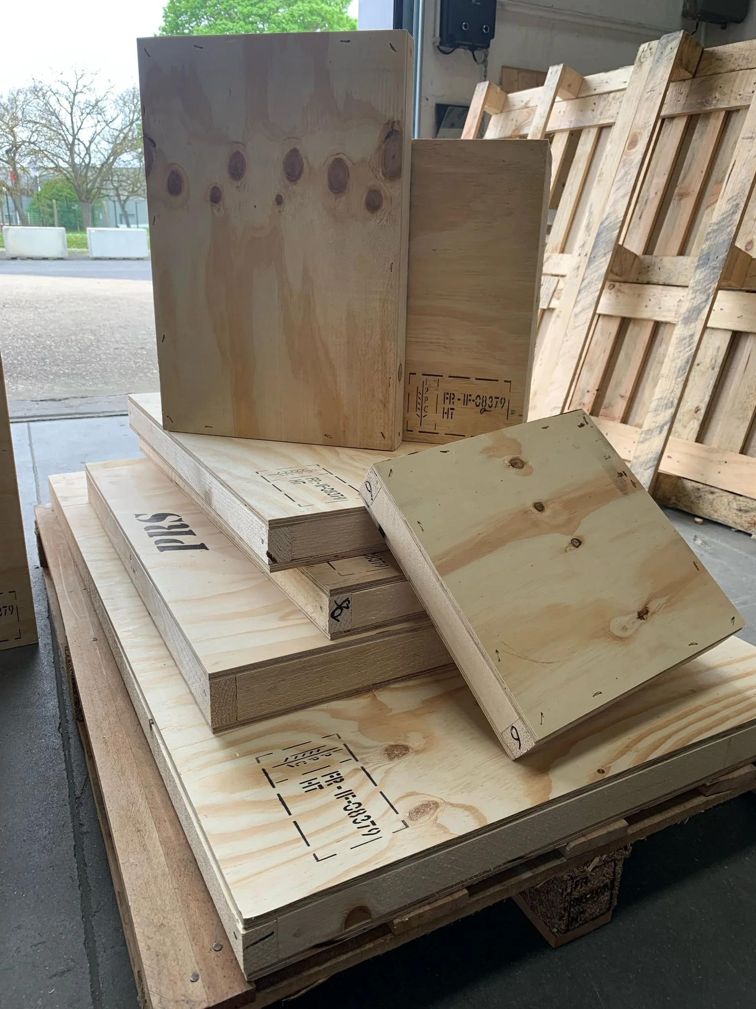 AMT - caisse déménagement diffent formats.jpg