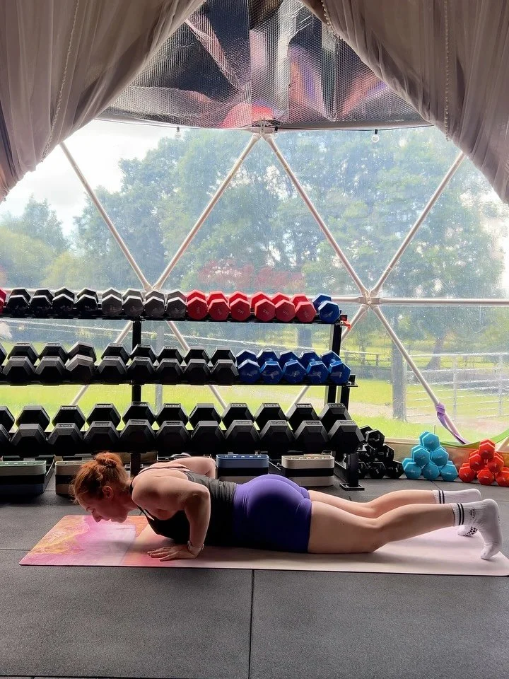 ✨ 3 things limiting your burpees 👀

Burpees aren&rsquo;t always a fitness problem.

Sometimes the issue is a lack of mobility or strength that&rsquo;s making the movement harder than it needs to be.

1️⃣ Tight hamstrings
Forward folds and plank walk