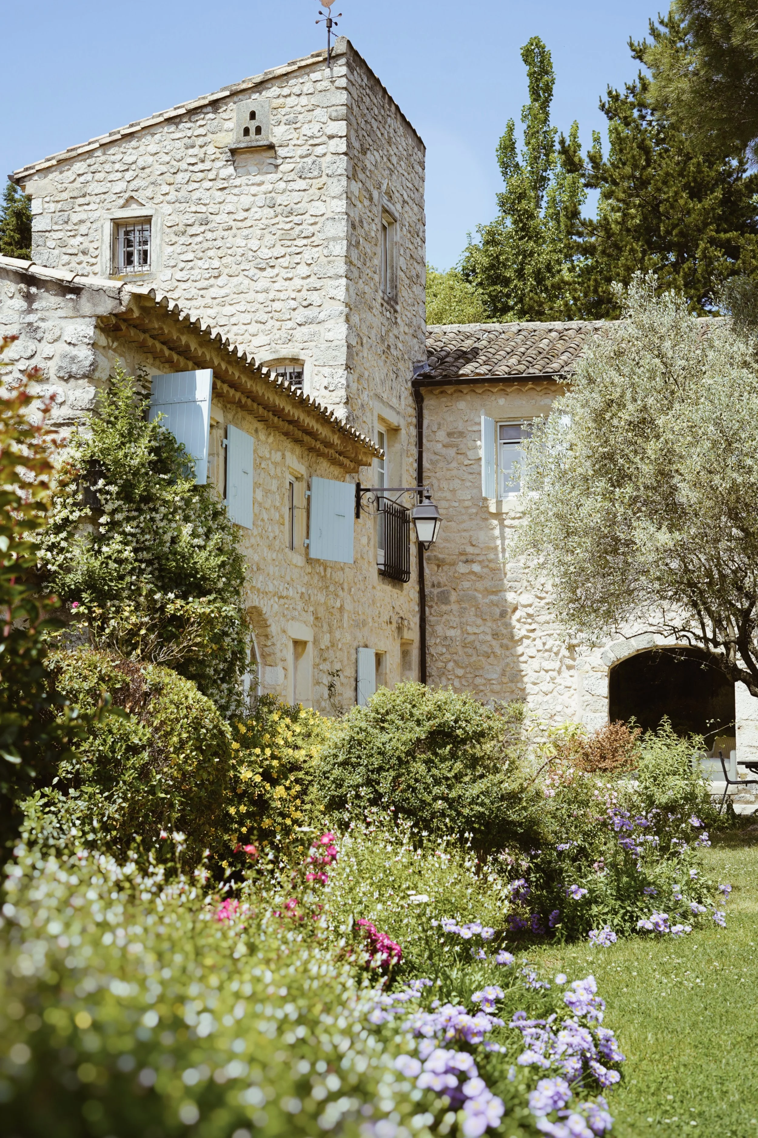 Domaine en Drôme provençale, lieu de la retraite de printemps 2026.