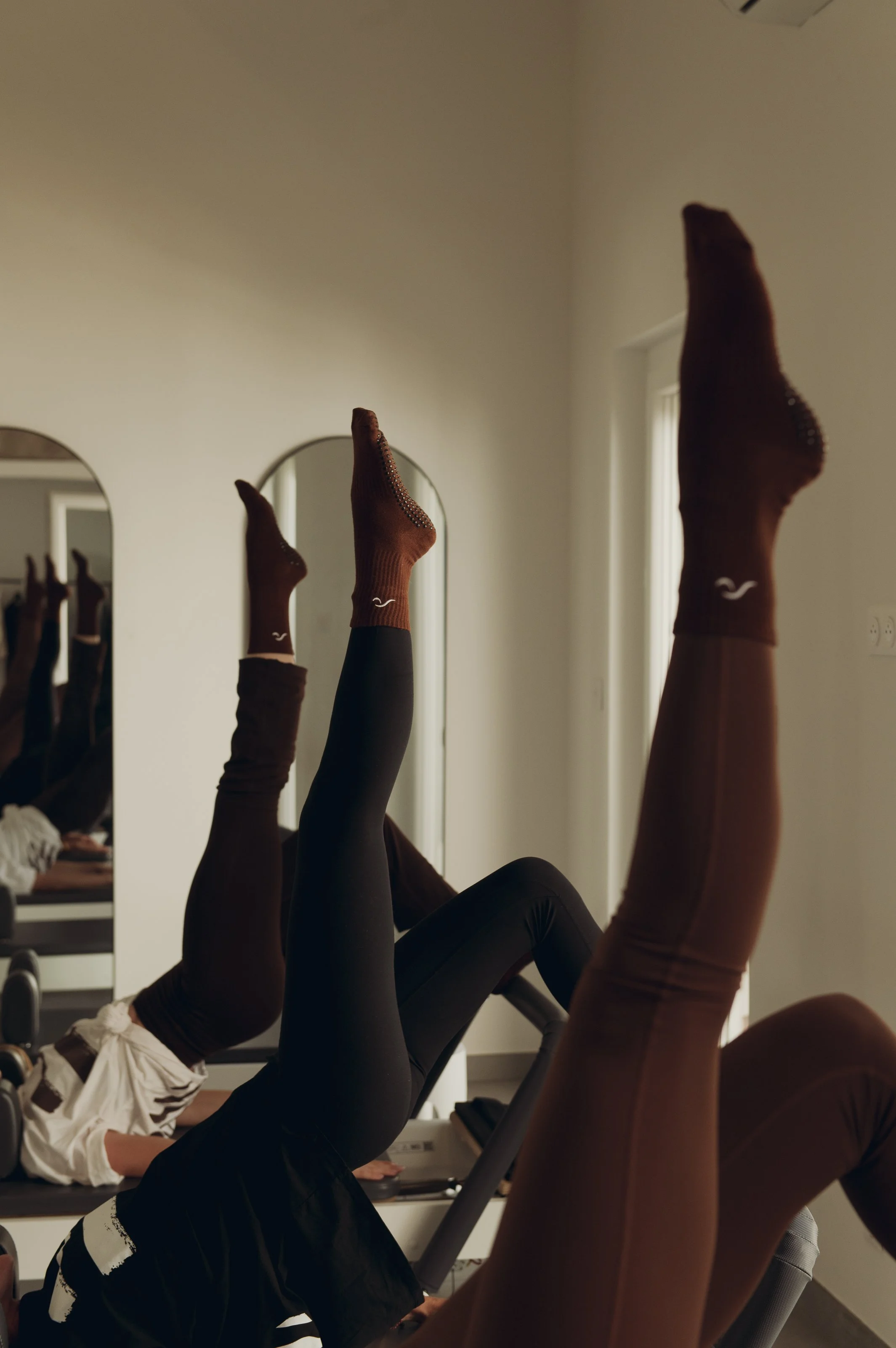 Séance de Reformer dans le studio de Pilates Apato à Marseille.