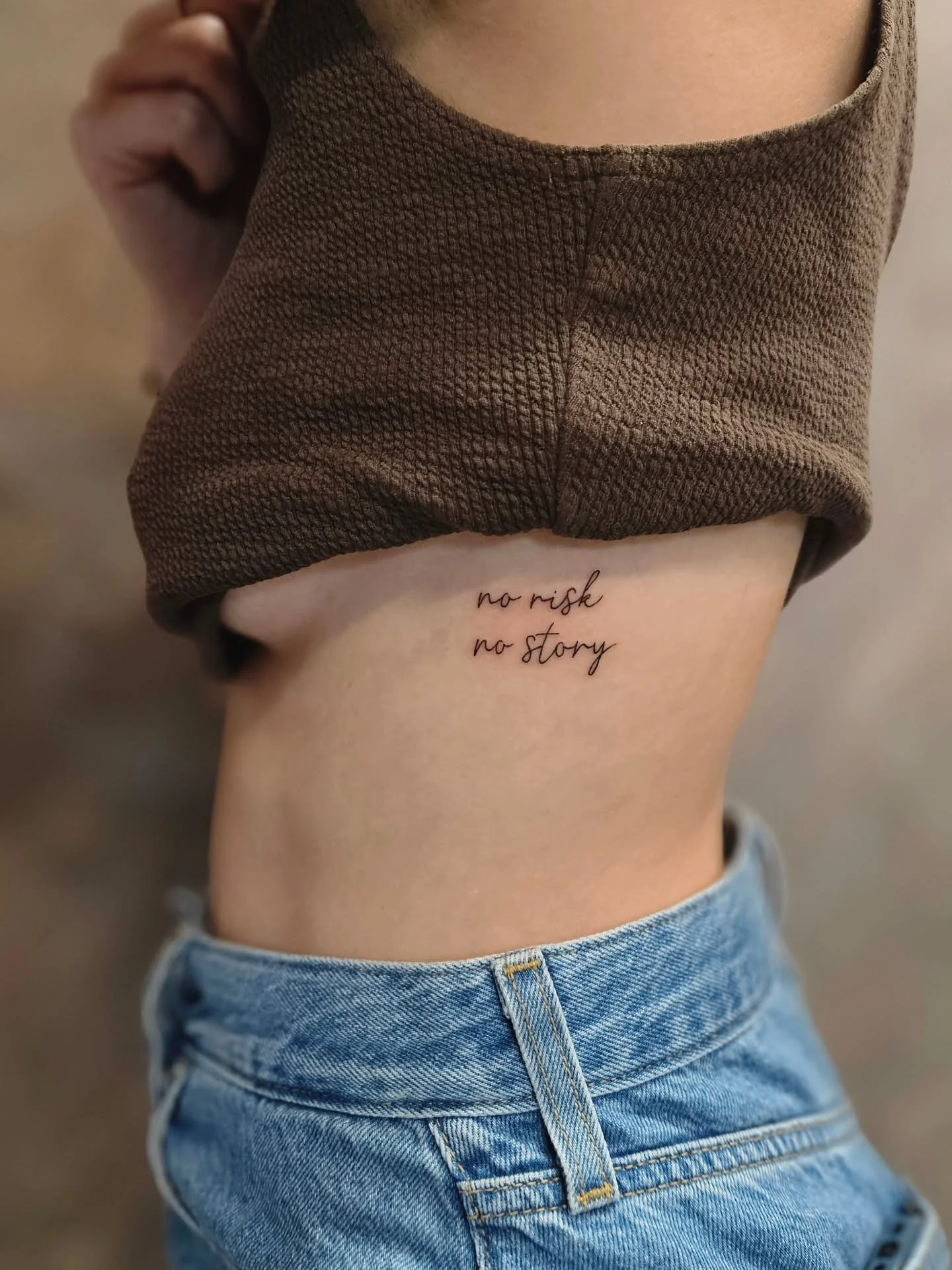 Friendshiptattoos for Sarah and Bronte🫶🏼
#friendshiptattoo#letteringlove#norisknostory#letteringtattoo#ribtattoo#friendship#tattooed#inked#inkaddict#tattoolove#tattoozürich#tattooschweiz#tattoo#tattooinspiration#tattooartist