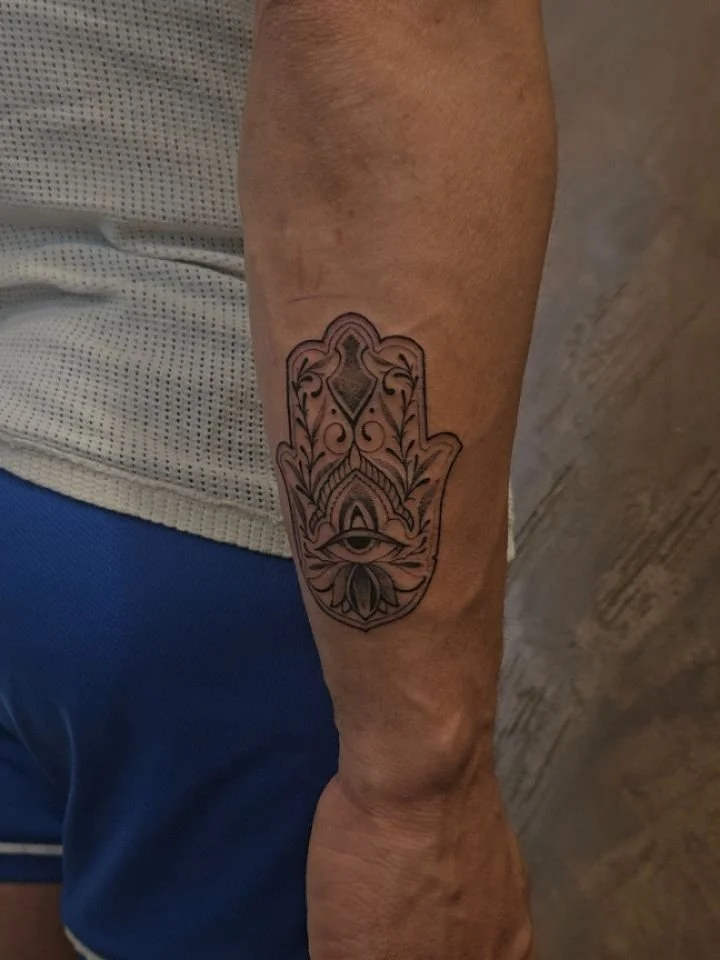 Custom 🪬 tattoo for Onell

#inkedup#inkinspiration#customtattoo#tattoo#tattooidea