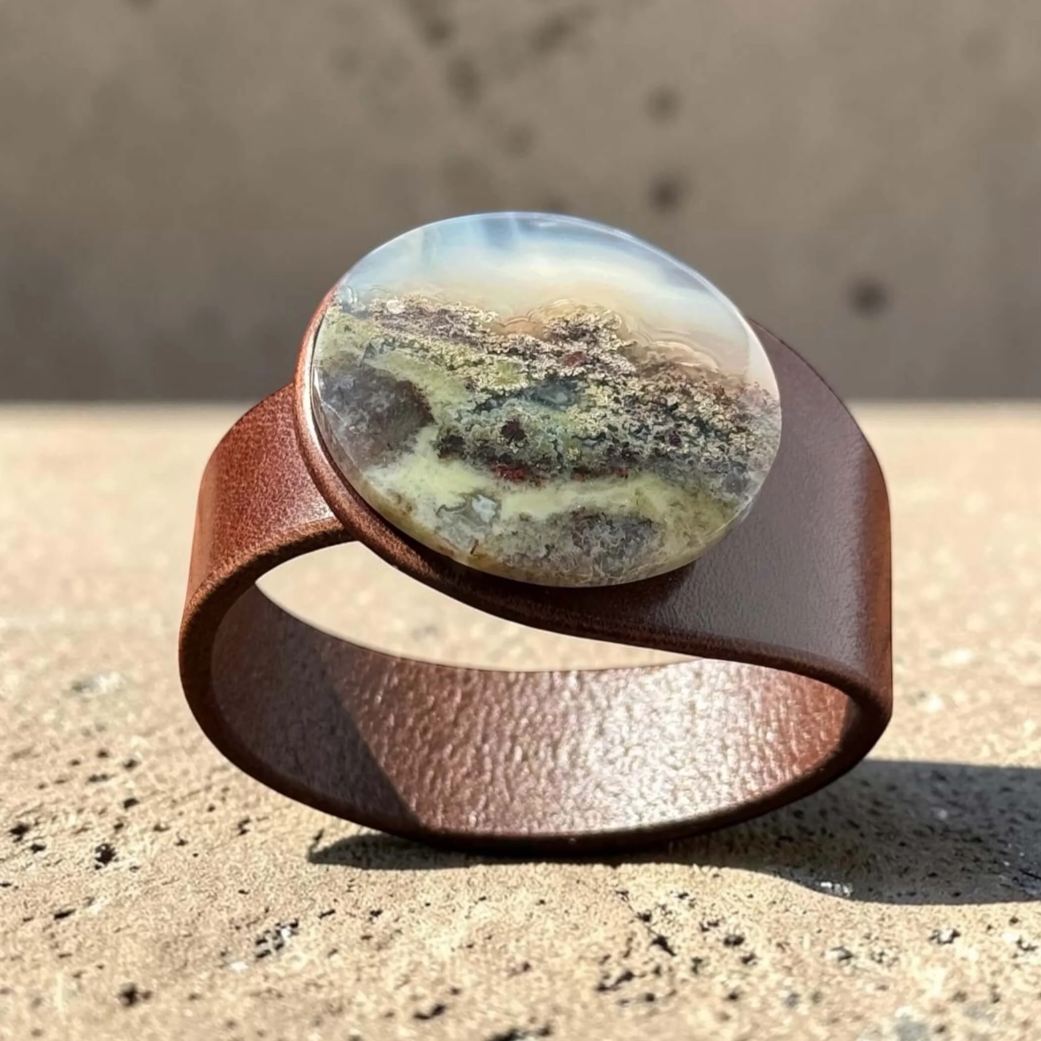 natural-scenic-moss-agate-brown-leather-bracelet-front.png