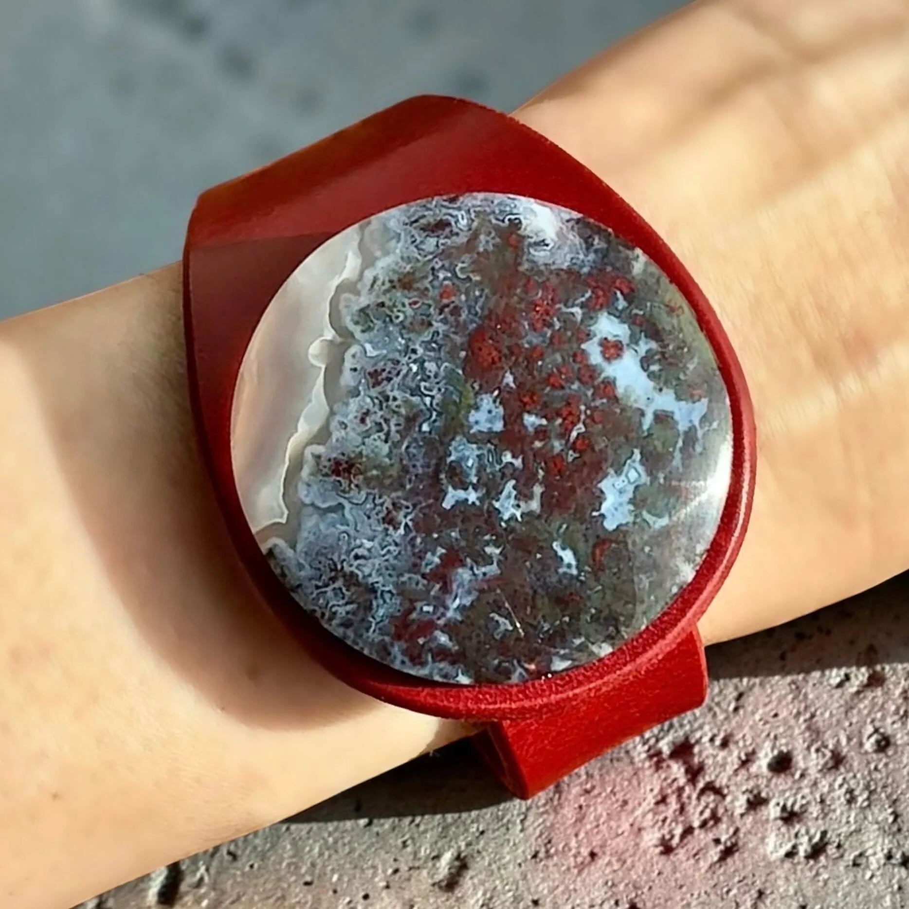 scenic-moss-agate-red-leather-bracelet.jpg