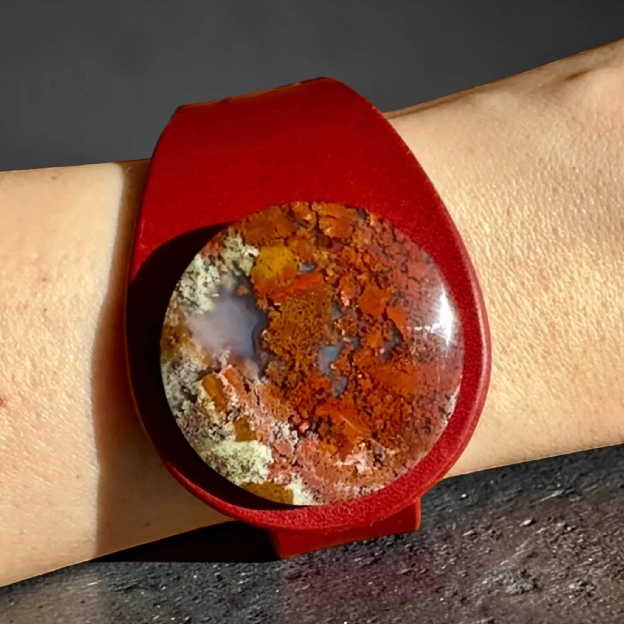 natural-scenic-moss-agate-red-leather-bracelet-from-above.JPG