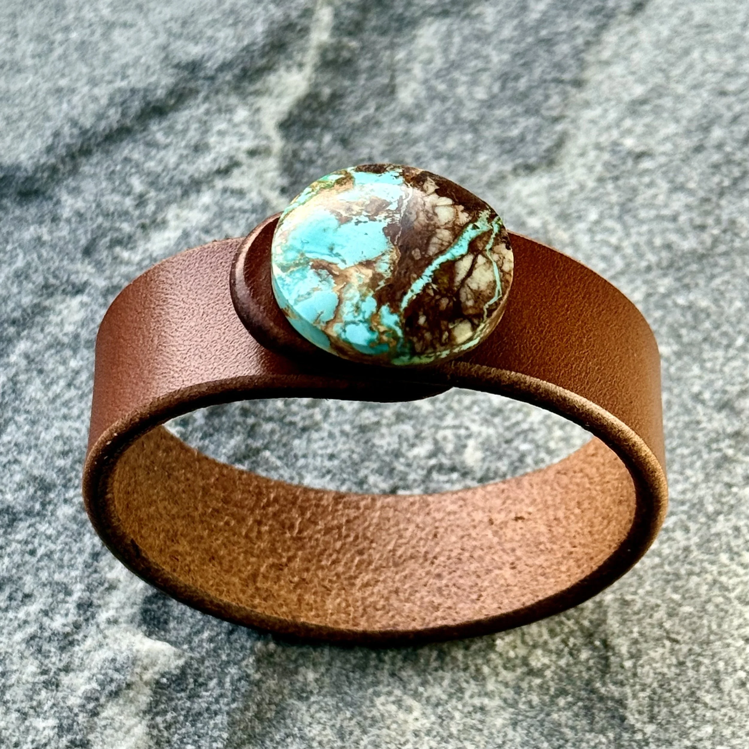 natural-royston-turquoise-brown-leather-bracelet.jpeg