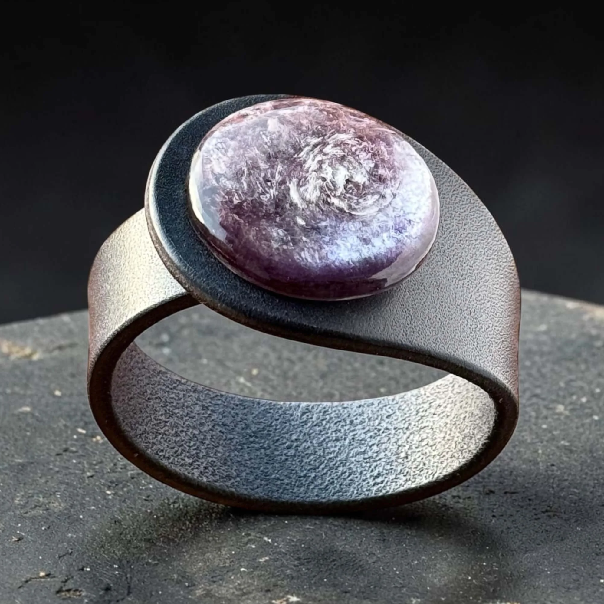 natural-lepidolite-blue-leather-bracelet-front.png