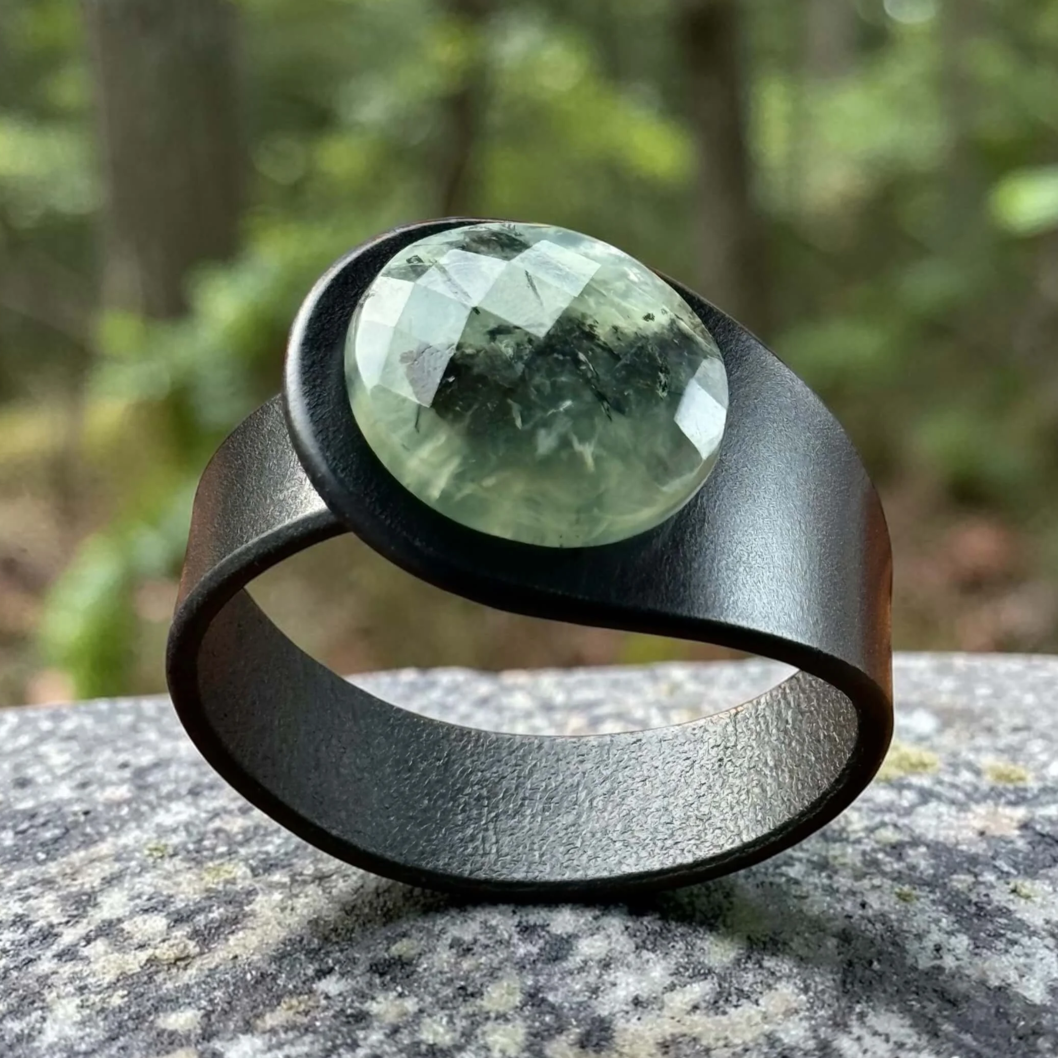 Natural-prehnite-black-leather-bracelet.png
