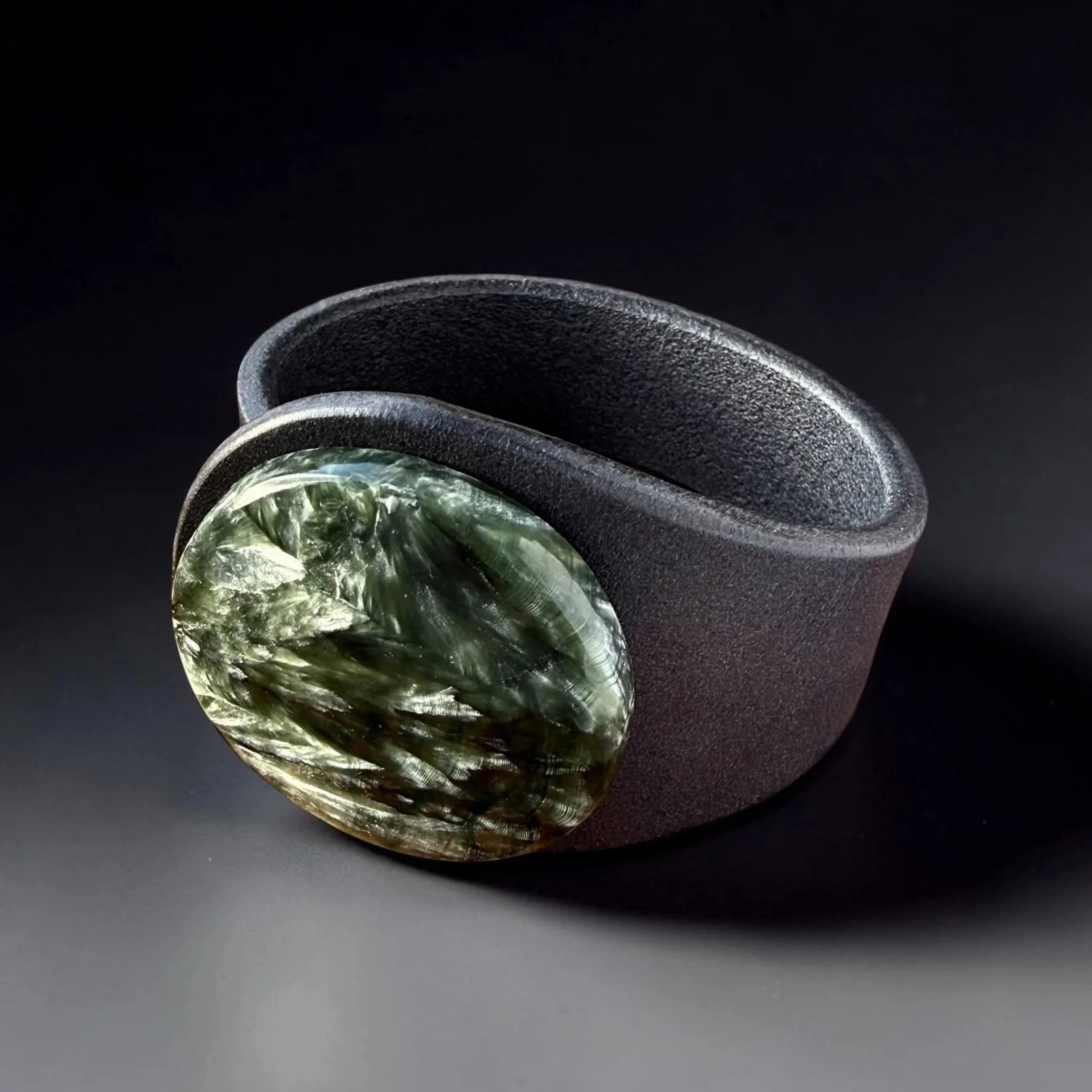 natural-seraphinite-blue-leather-bracelet-side.jpg