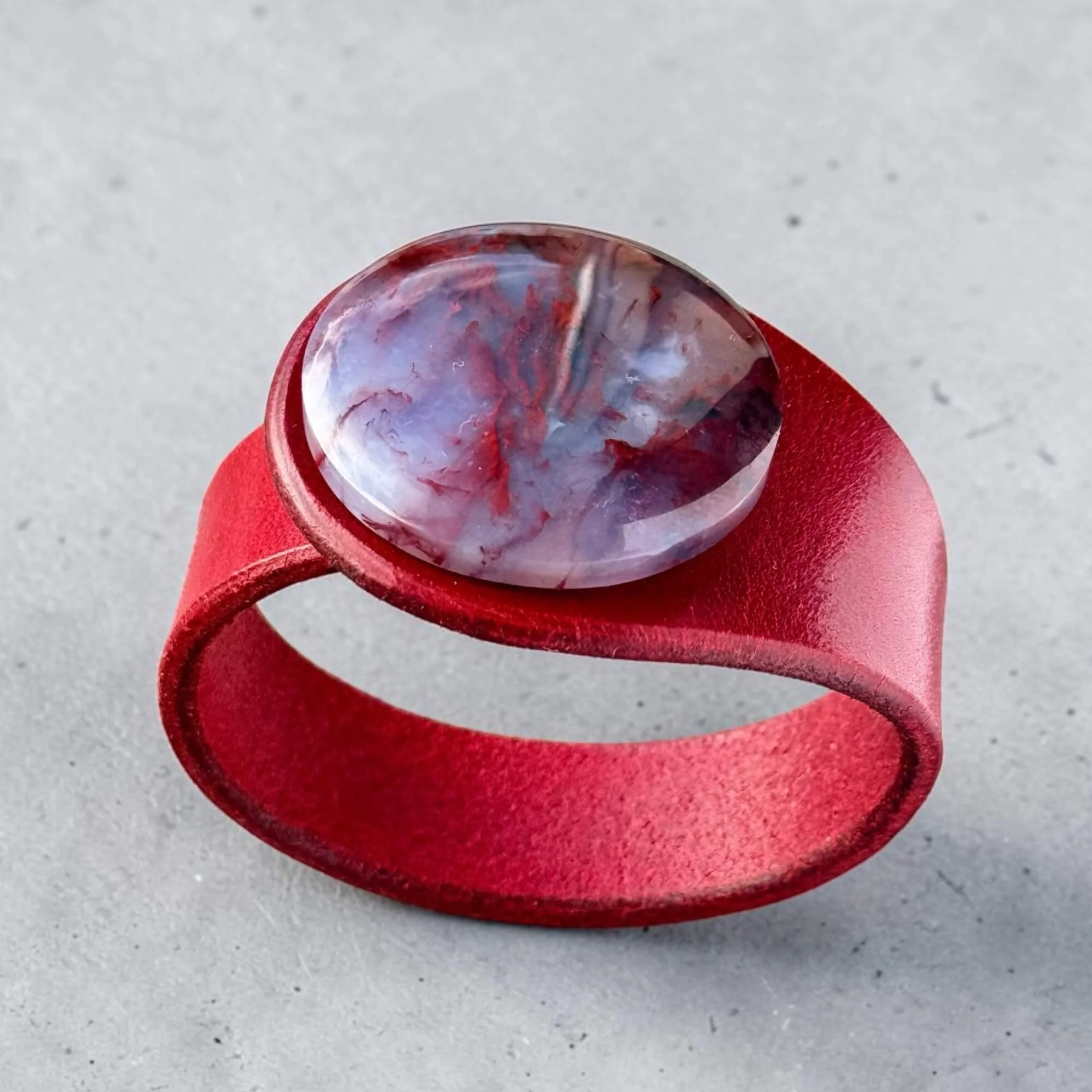 red-moss-agate-leather-bracelet-front-freak-like-me.png
