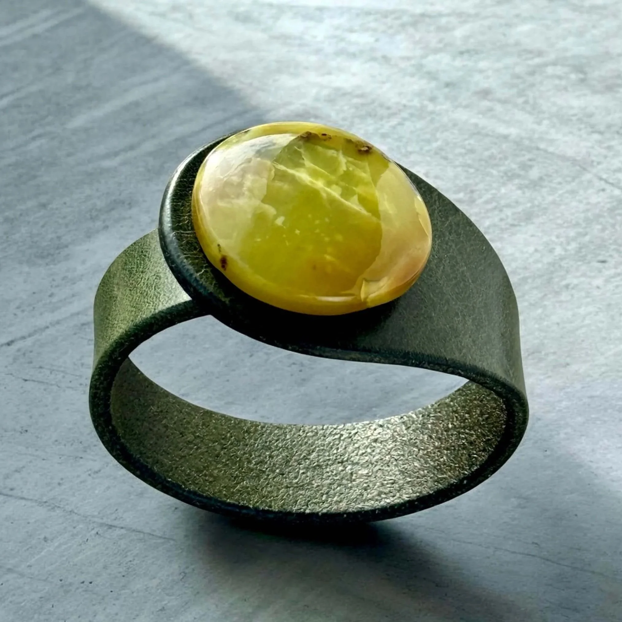 natural-green-opal-leather-bracelet-front2-by-freak-like-me.jpg