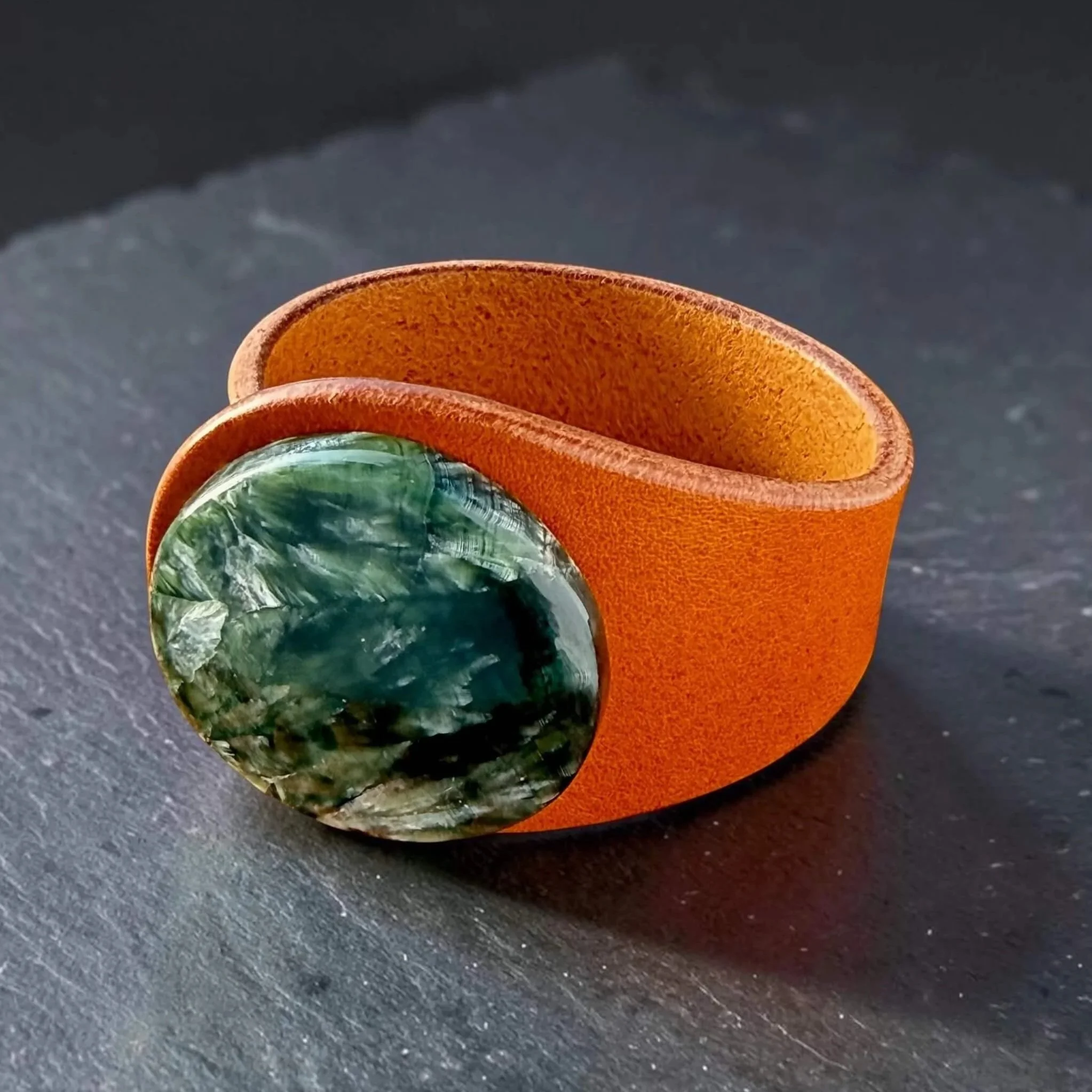natural-seraphinite-tan-leather-bracelet-side.jpg