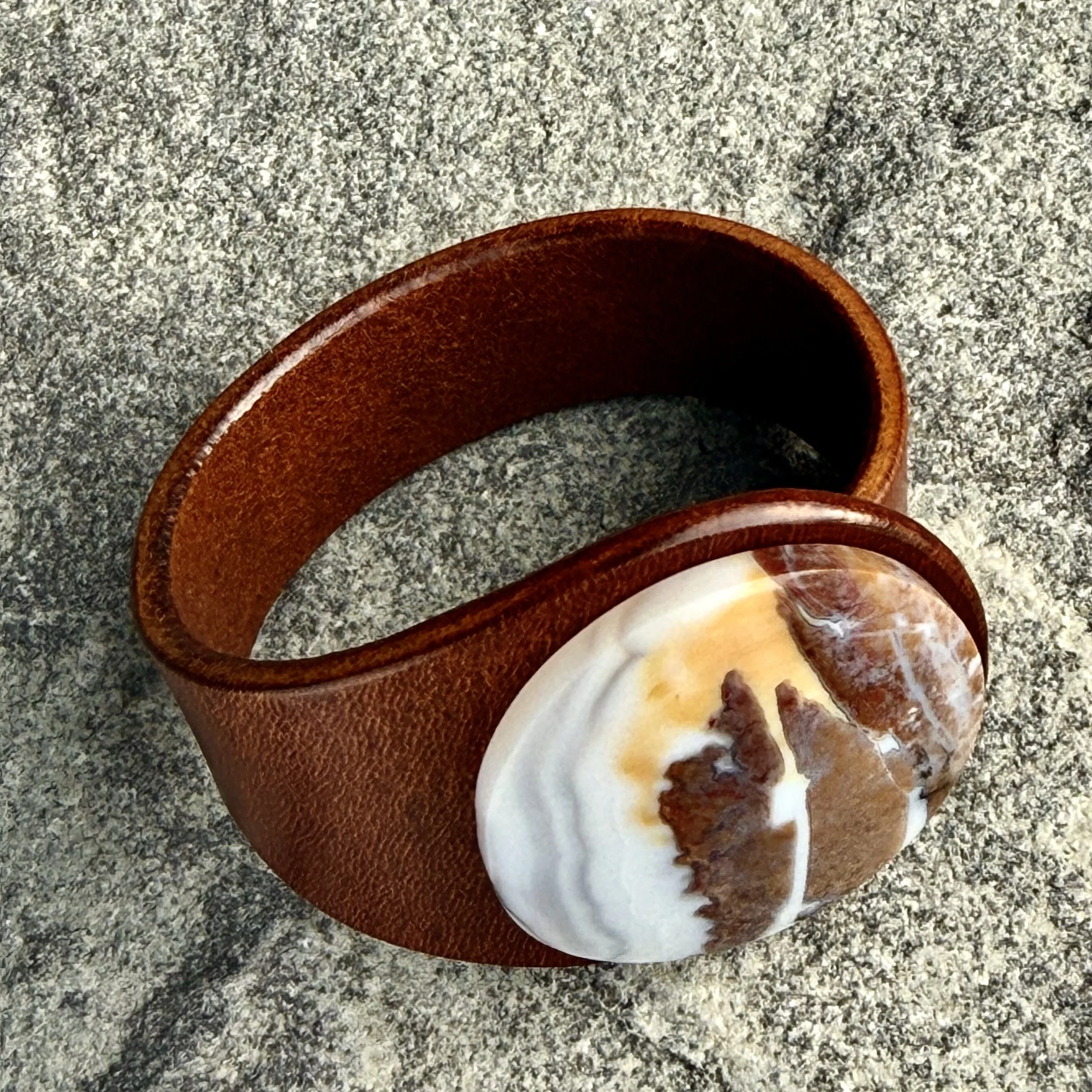 Moss Agate in Jasper Leather Bracelet'.jpeg