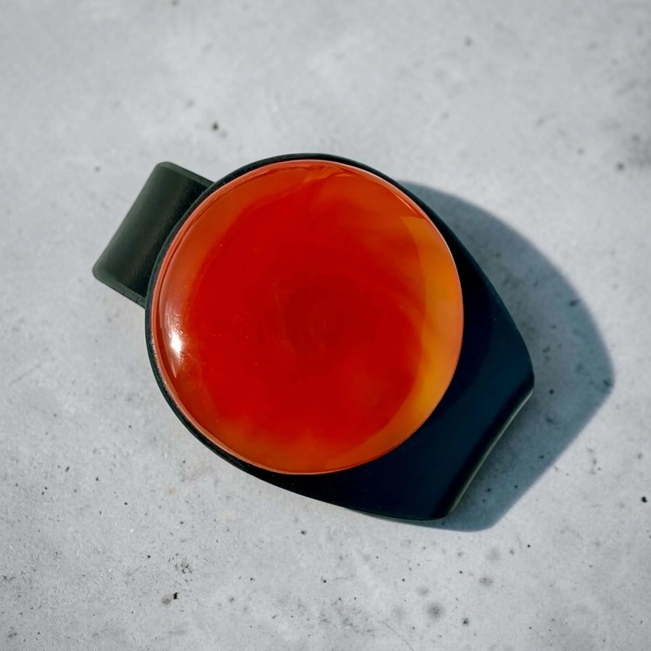 Natural-orange-carnelian-and-leather-bracelet-from-above.png