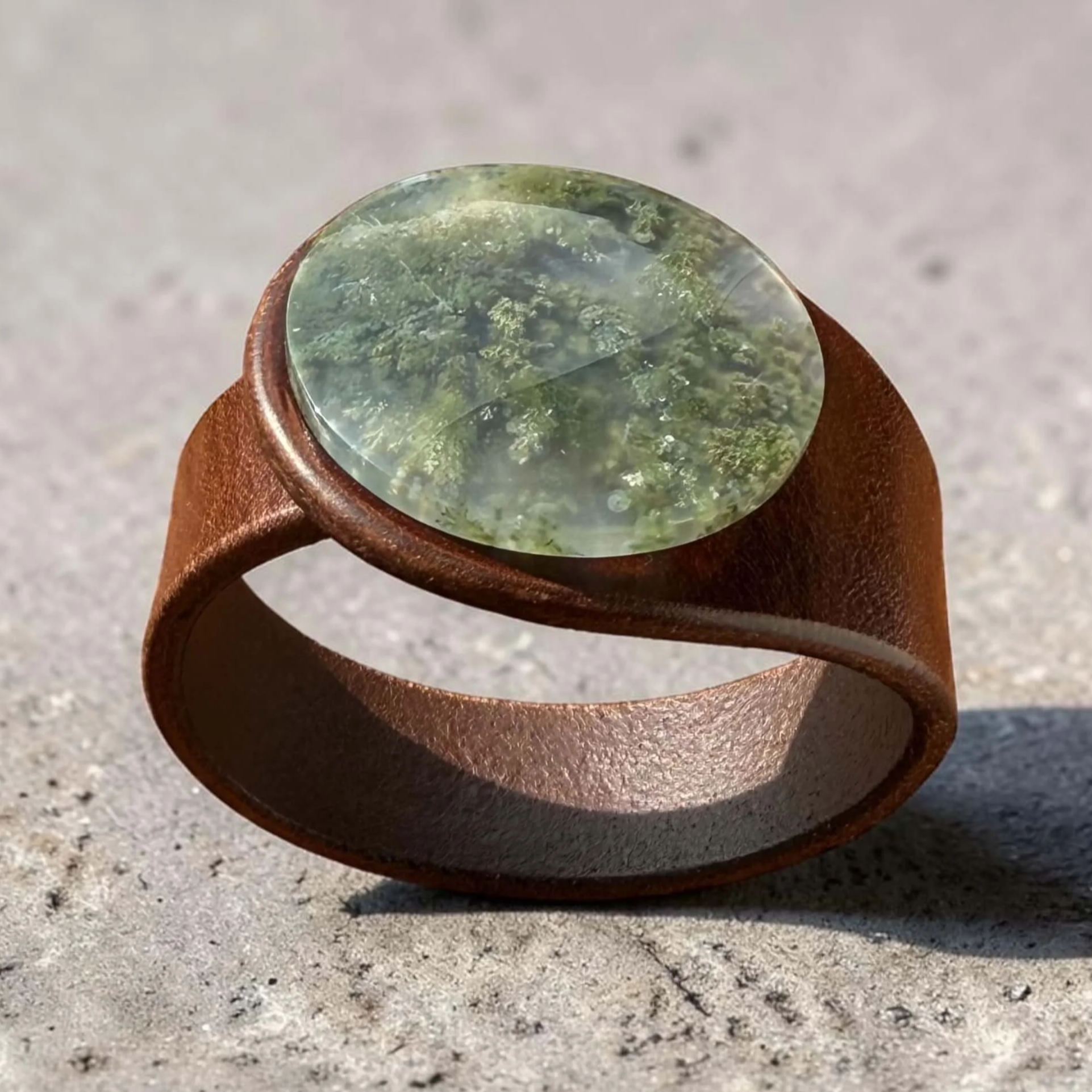 Scenic-moss-agate-brown-leather-bracelet.png