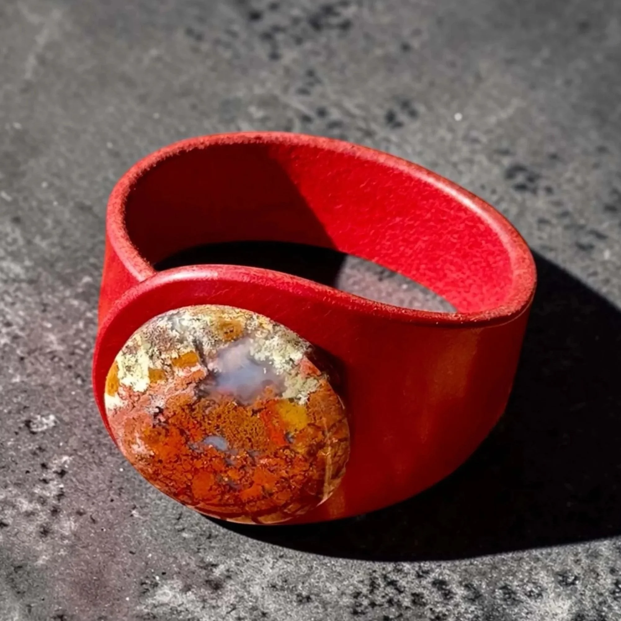 natural-scenic-moss-agate-red-leather-bracelet-side.jpg