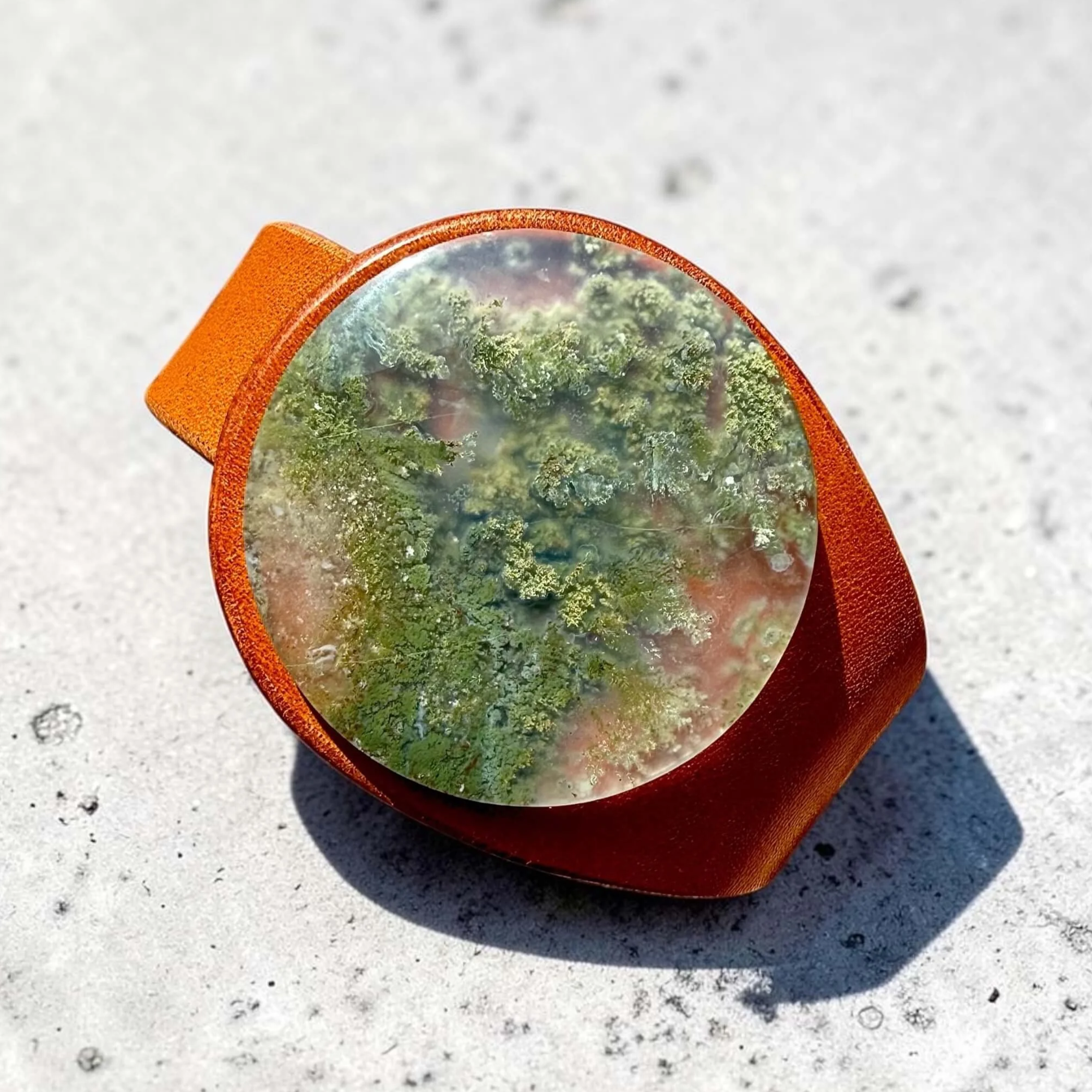 Scenic-moss-agate-light-brown-leather-bracelet.png