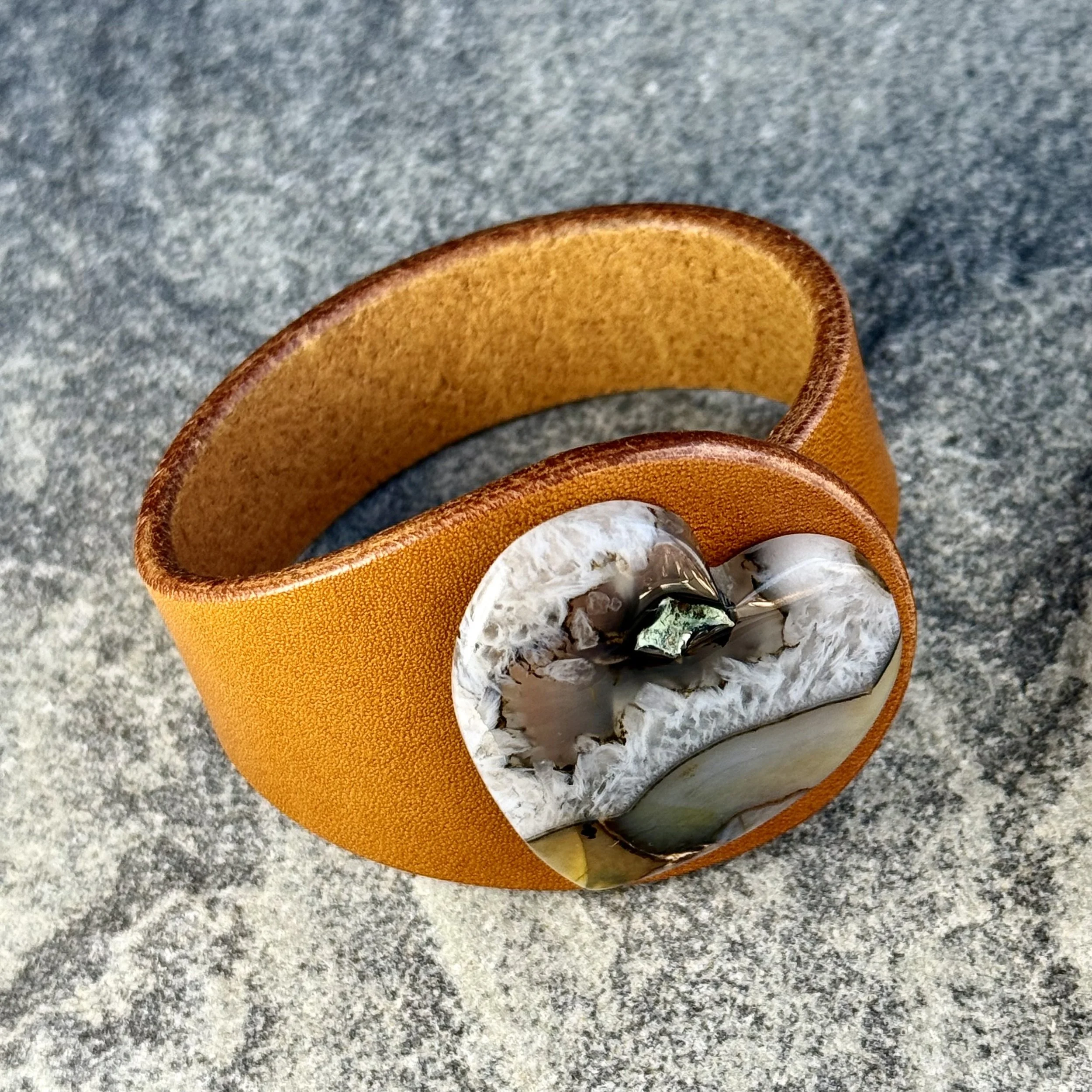 Heart-shaped--natural -montana-agate-druzy-Mustard- stylish- leather- cuff.jpg