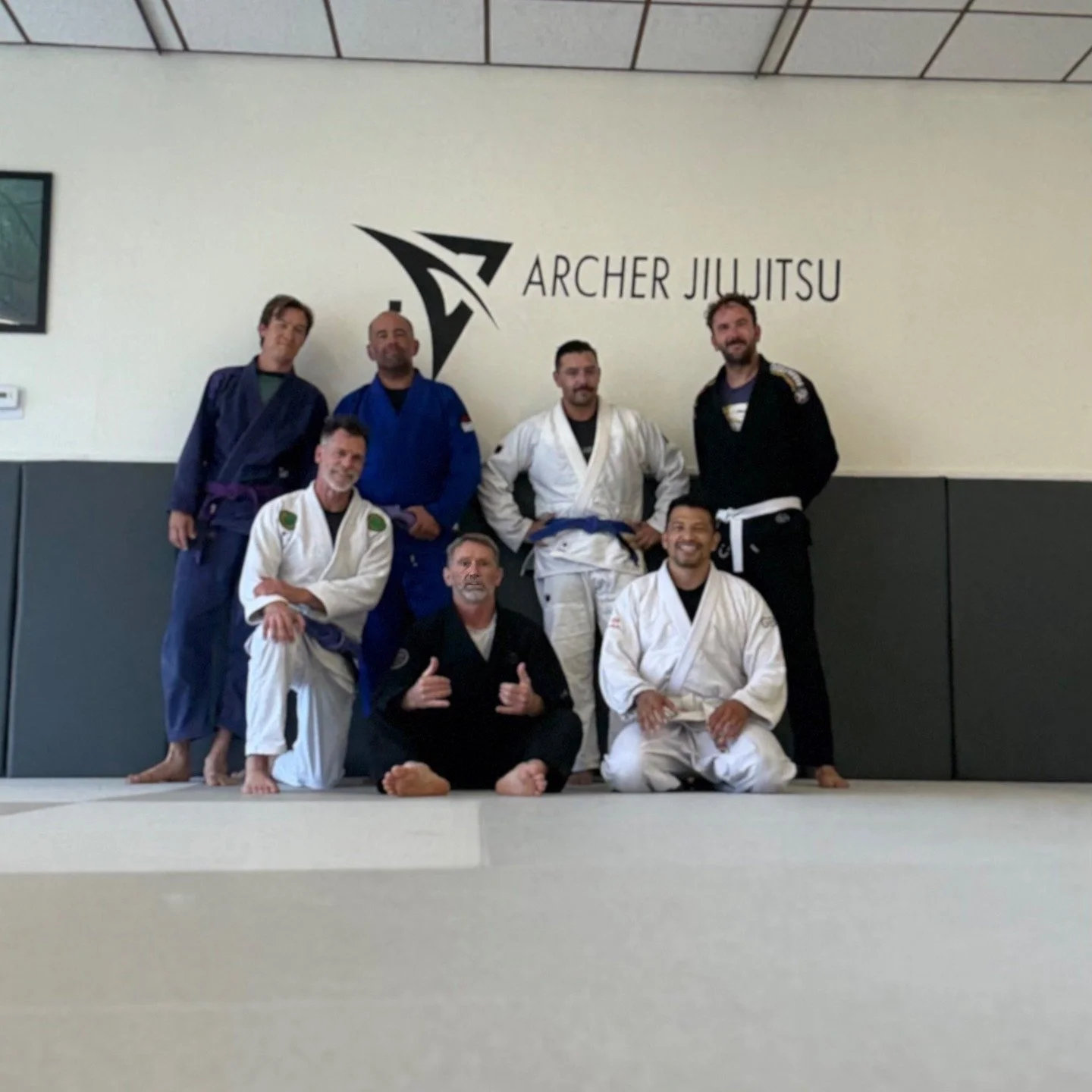 Noon class, sequences this week!! Today was hip bump, opponent defends, switch to guillotine choke, opponent defends, sweep to mount for cross choke, opponent grabs arm, switch to s mount grabbing both arms to arm bar! Keep it FUN!!