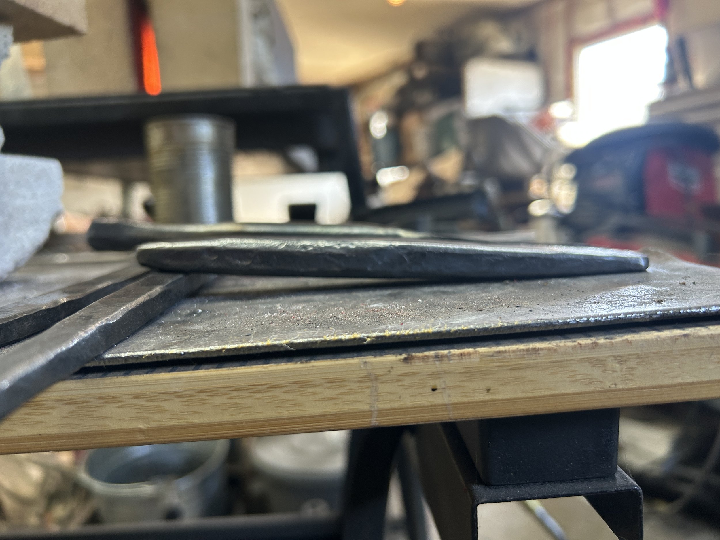 Slot punch with accompanying drift
