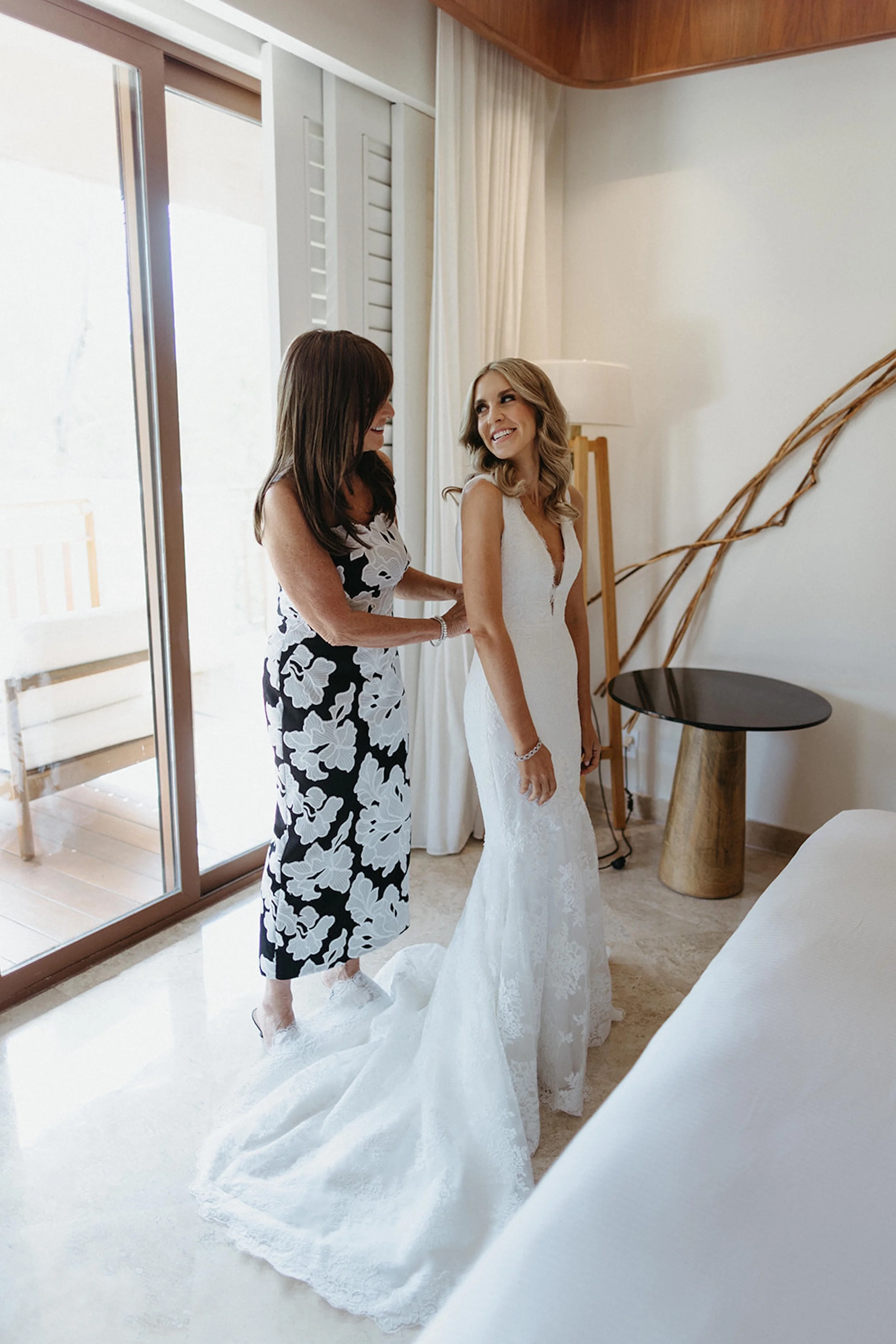 fairmont-mayakoba-jessica-justin-getting-ready4.jpg